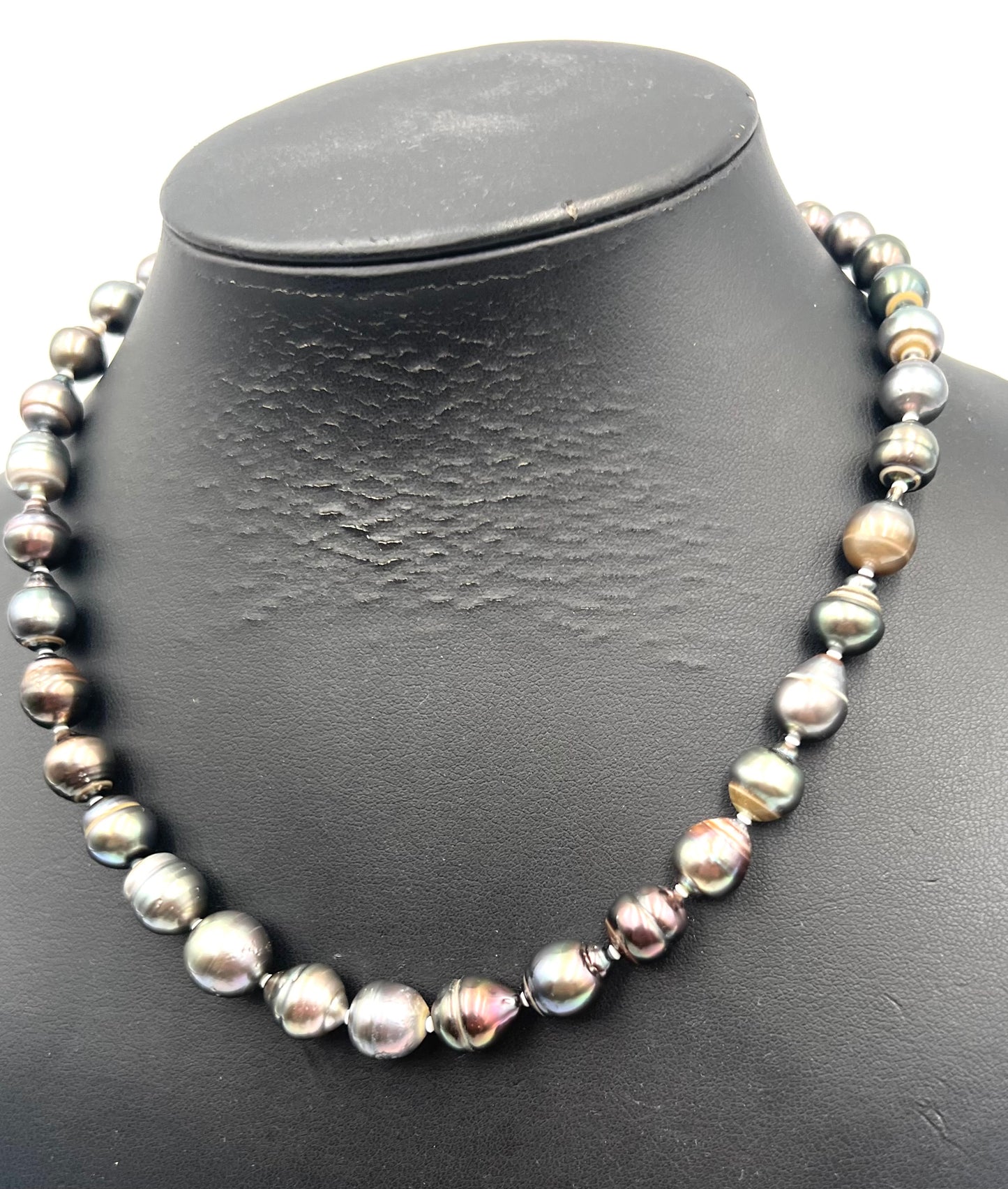 South Sea Barok Pearl Necklace Silver H.W. 42cm    (🇵🇭P12,470)