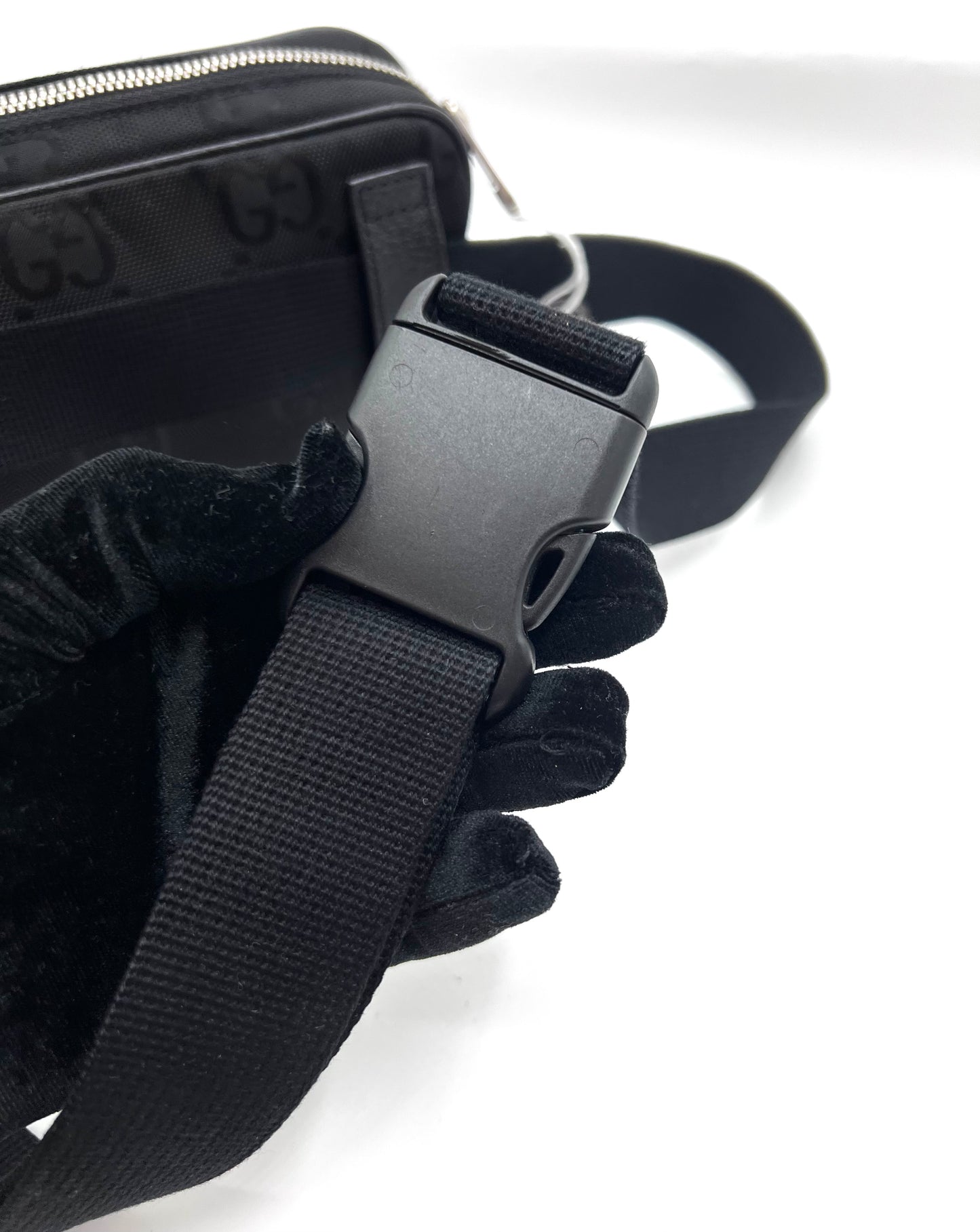 Gucci GG Nylon Off the Grid Waist Belt Bag  (🇵🇭P33,540)