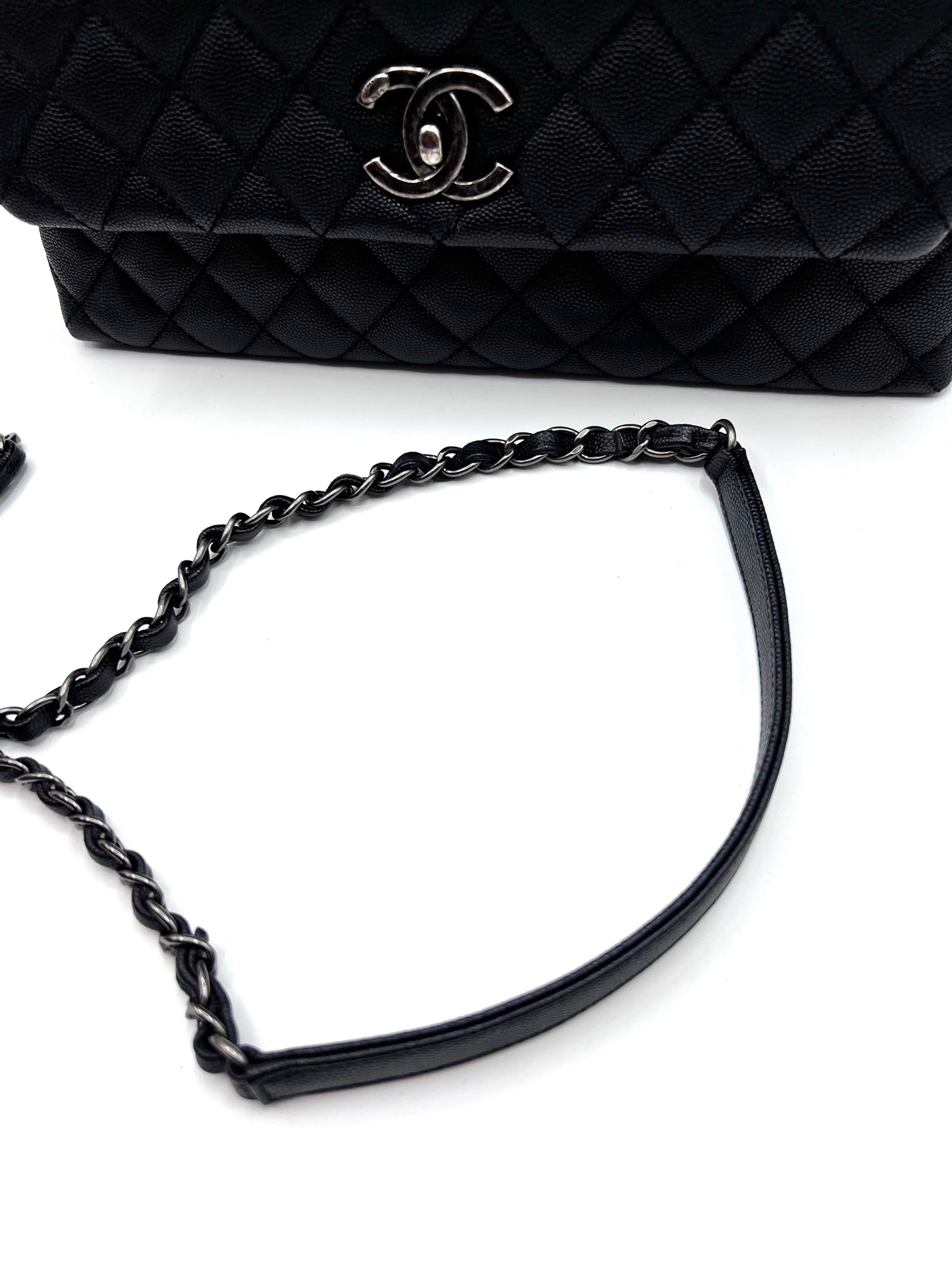 Chanel Caviar Coco python handle Matlase 2 way Bag series 23 mm size     (🇵🇭P361,200)