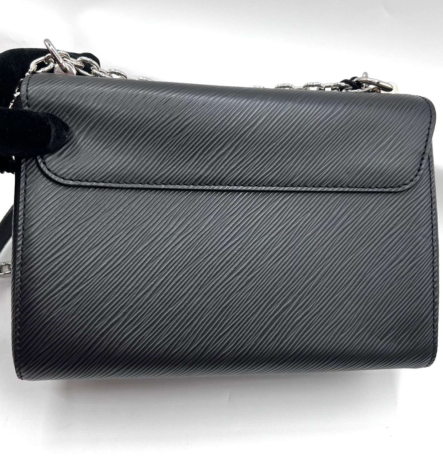 Louis Vuiiton Twist Black Epi MM Size Flap Chain Bag         (🇵🇭P103,200)