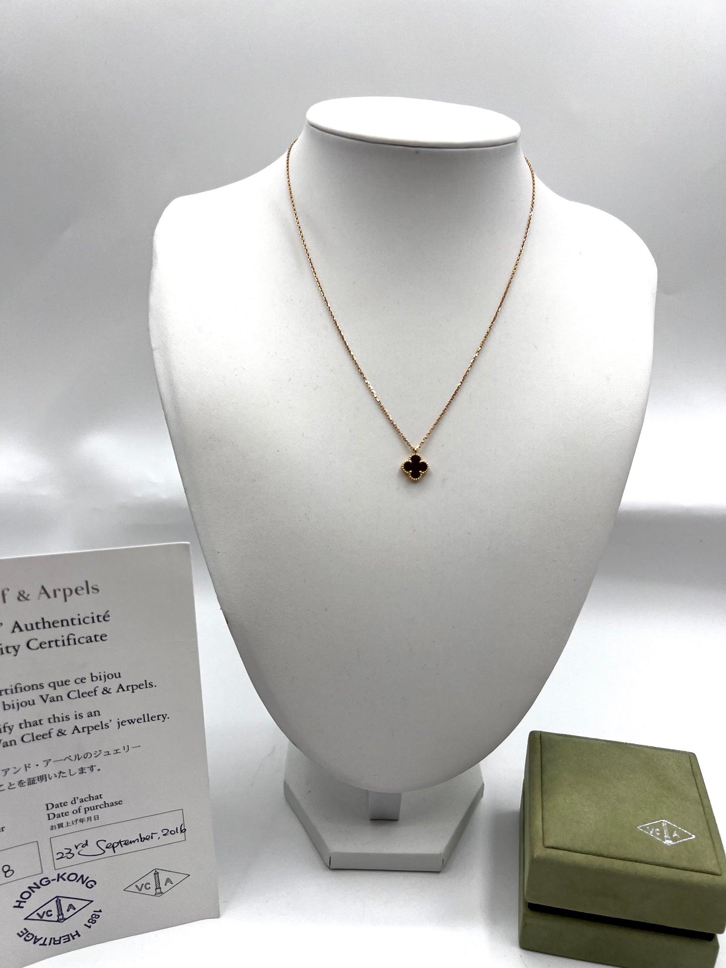 Van Cleef & Arpels Alhambra Onyx Necklace 18K YG 5.1g 38~42cm (🇵🇭P206,400)