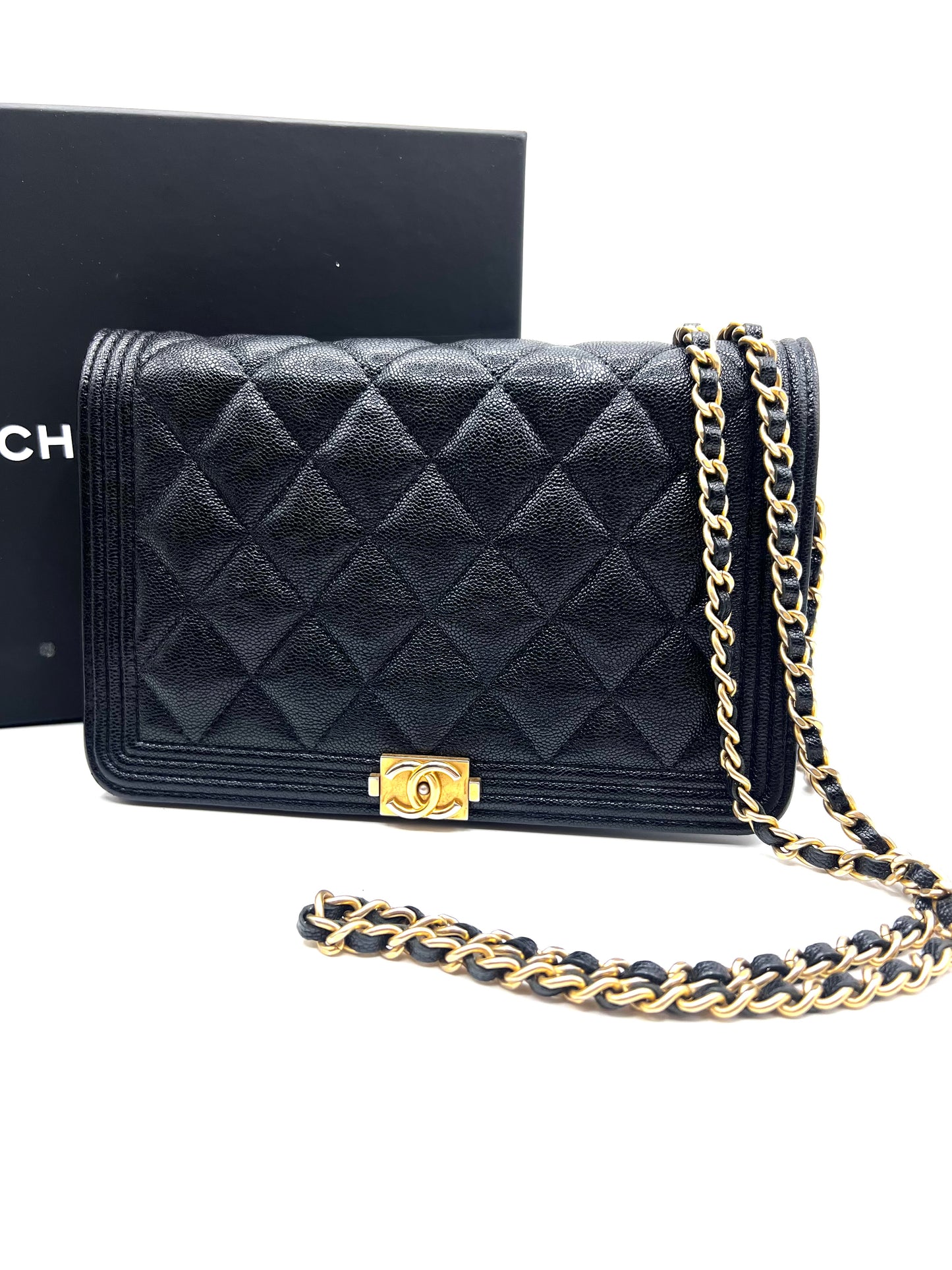 Chanel Le Boy Quilted Caviar Wallet On Chain  (🇵🇭P163,400)