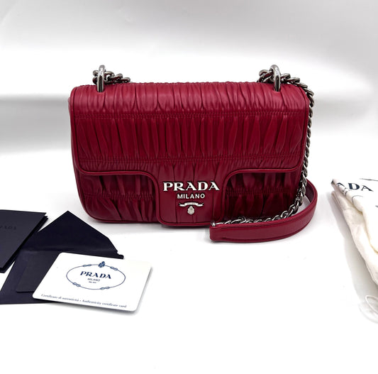 Prada Nappa Gaufre Red Flap Chain Bag  (🇵🇭P51,600)