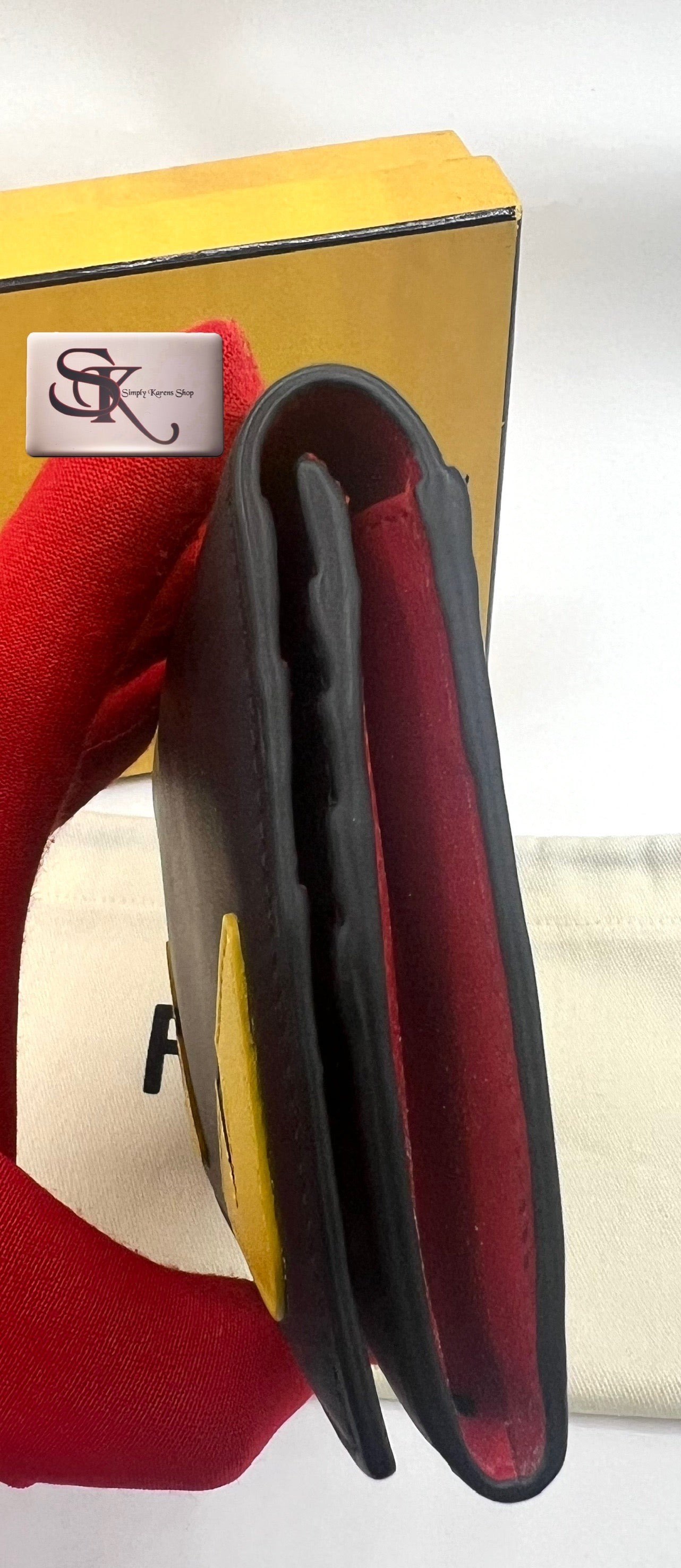 Fendi Monster wallet              (🇵🇭P20,640)