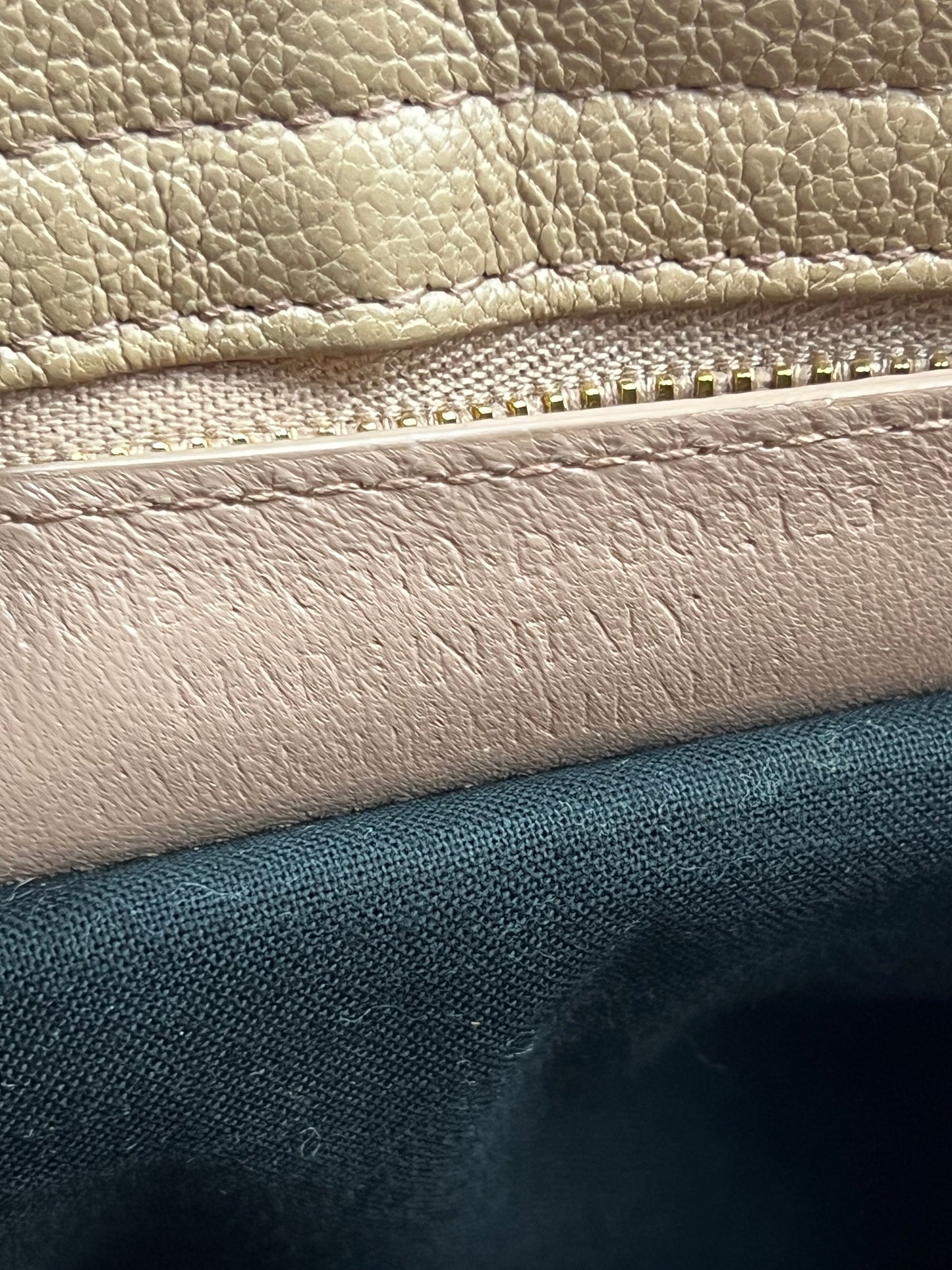 Balenciaga Classic Metallic edge  2 way Bag (🇵🇭P63,640)