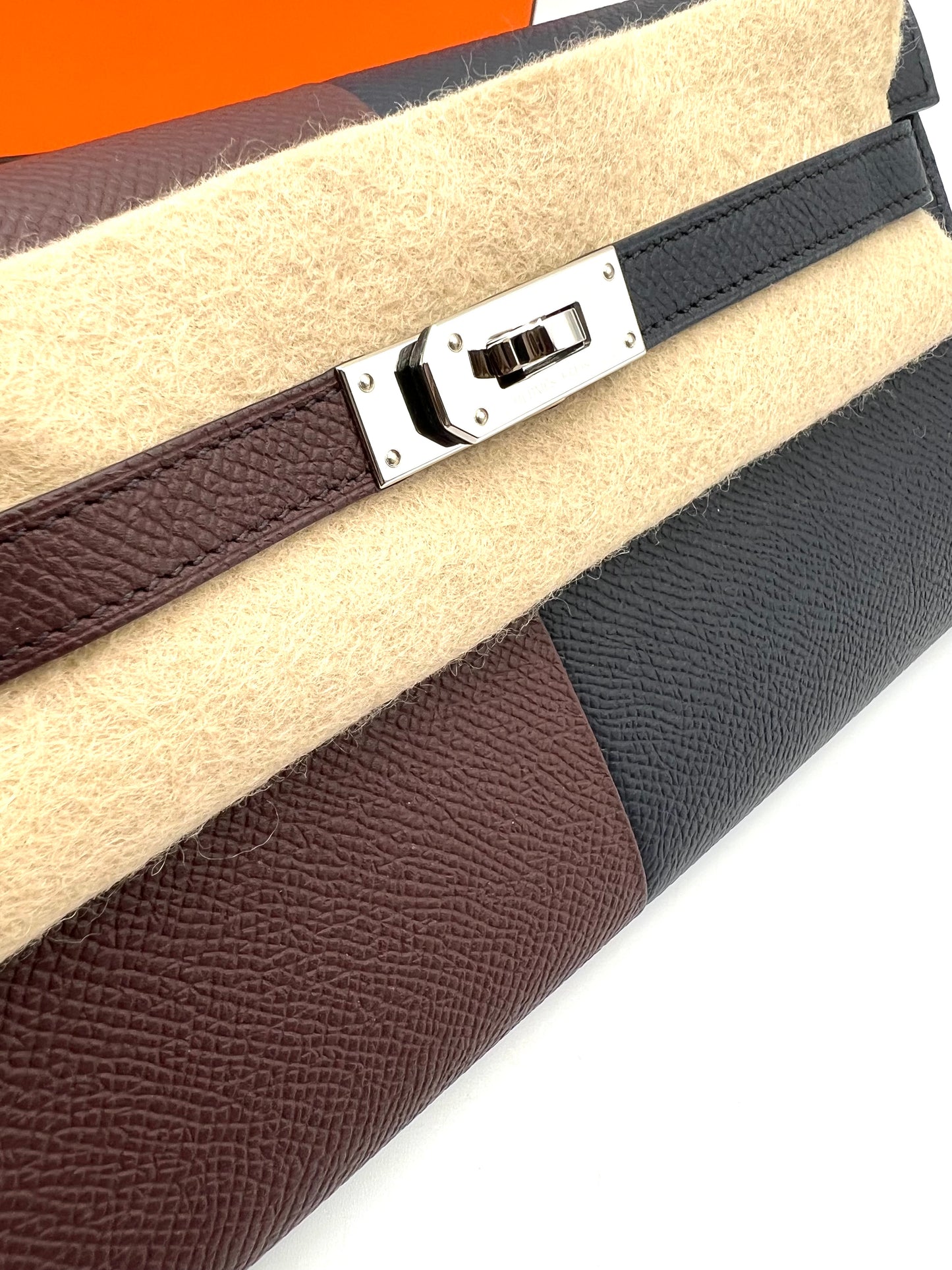 Hermes Kelly To Go Woc in Rouge Serie, Blue Indigo & Rose Texas Epson Leather Stamp B PHW                          (🇵🇭P425,700)
