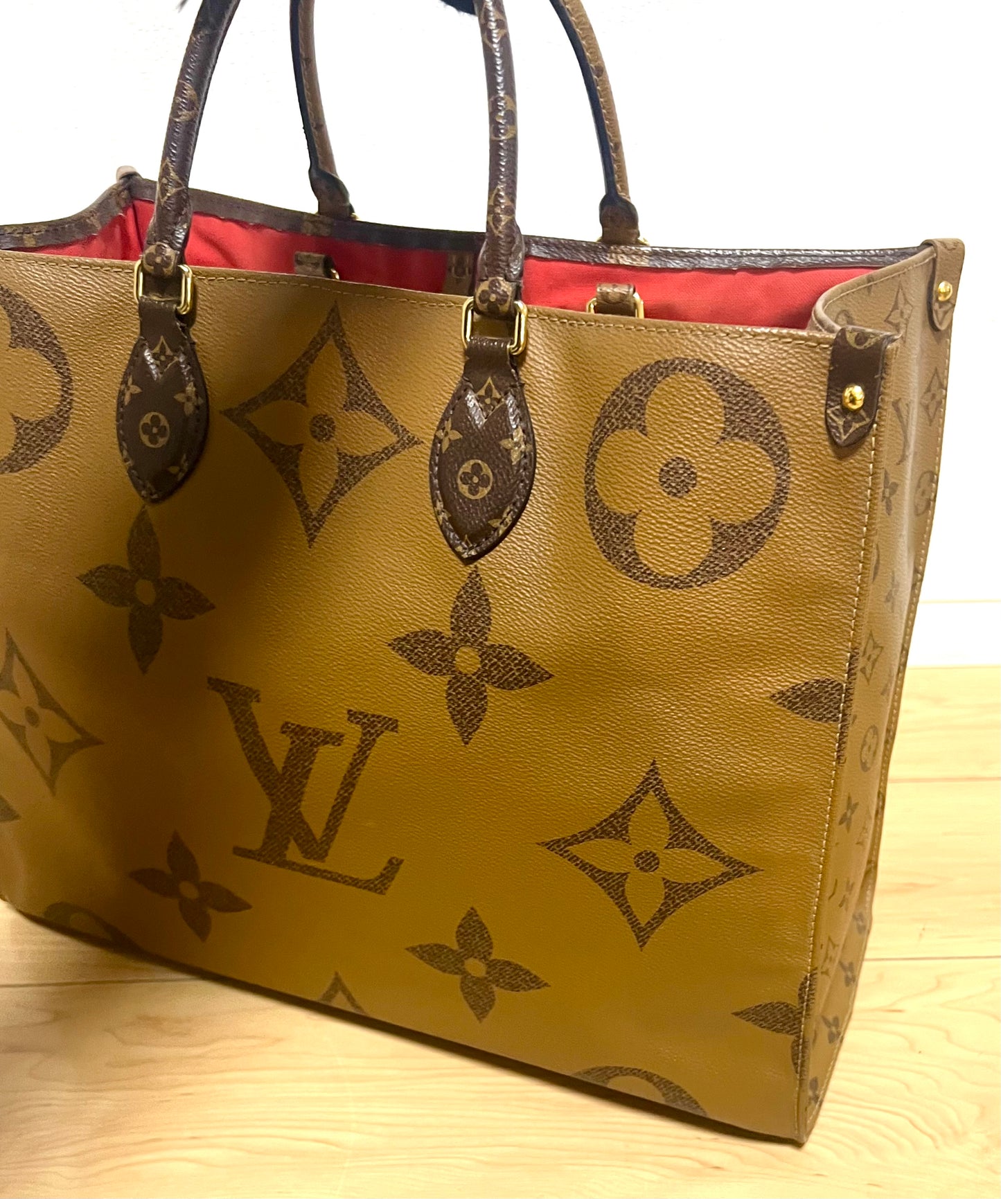 Louis Vuitton On the Go Reverse Tote Bag Gm Size      (🇵🇭P103,200)