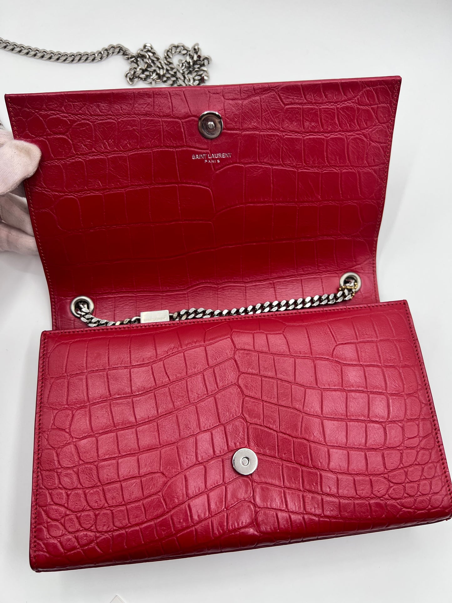 Yves Saint Laurent Kate Tassel Croc Embossed Leather MM Size Red Flap  (🇵🇭P76,540)