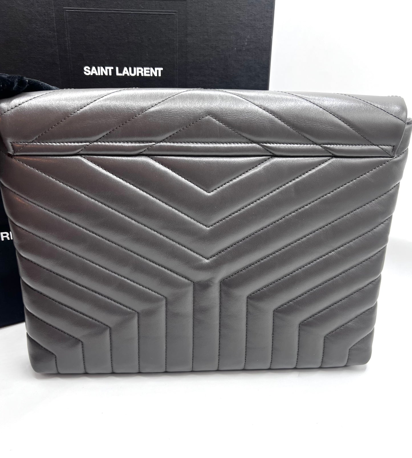 Yves Saint Laurent Lou Pouch Document Bag In Gray            (🇵🇭P34,400)