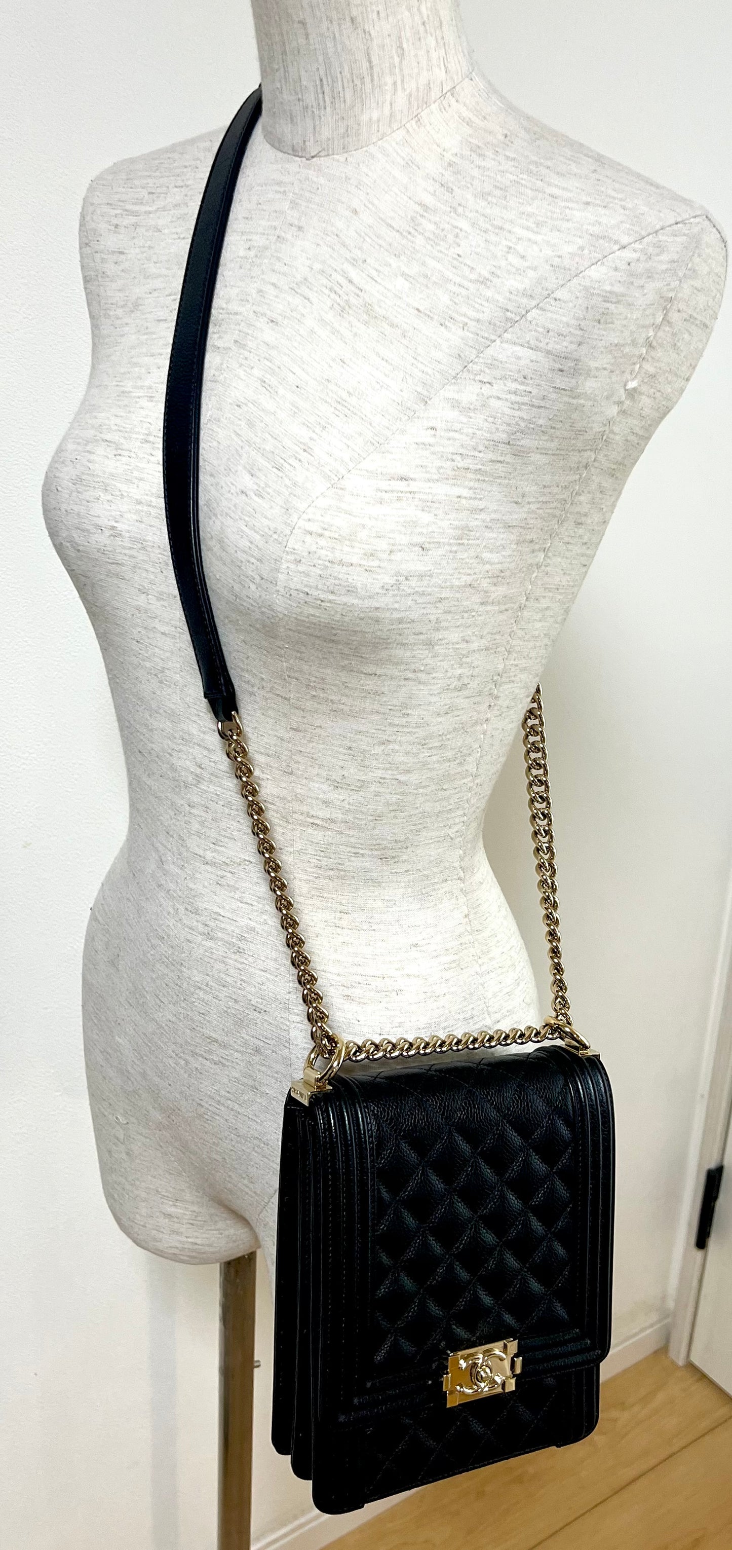 Chanel Leboy North South Black Caviar GHW Series 28 w/ Card Dustbag & Box               (🇯🇵P197,800)