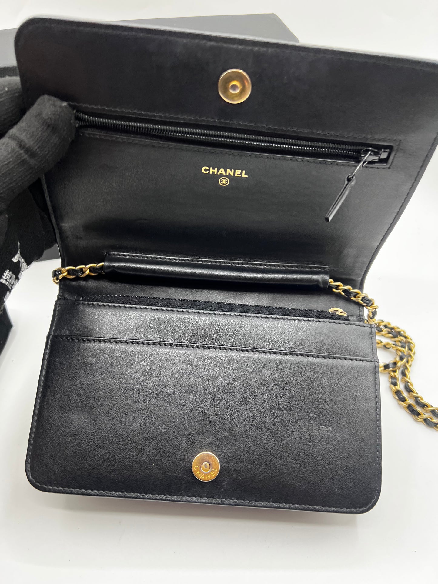Chanel Le Boy Quilted Caviar Wallet On Chain  (🇵🇭P163,400)