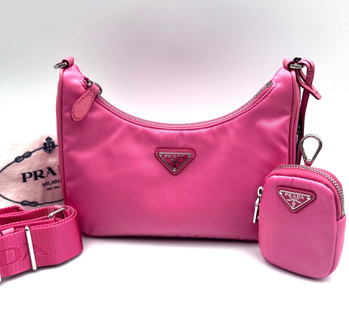 Prada Tessuto Nylon Sakura Pink Re-Edition 2005 Crossbody Bag (🇵🇭P72,240)