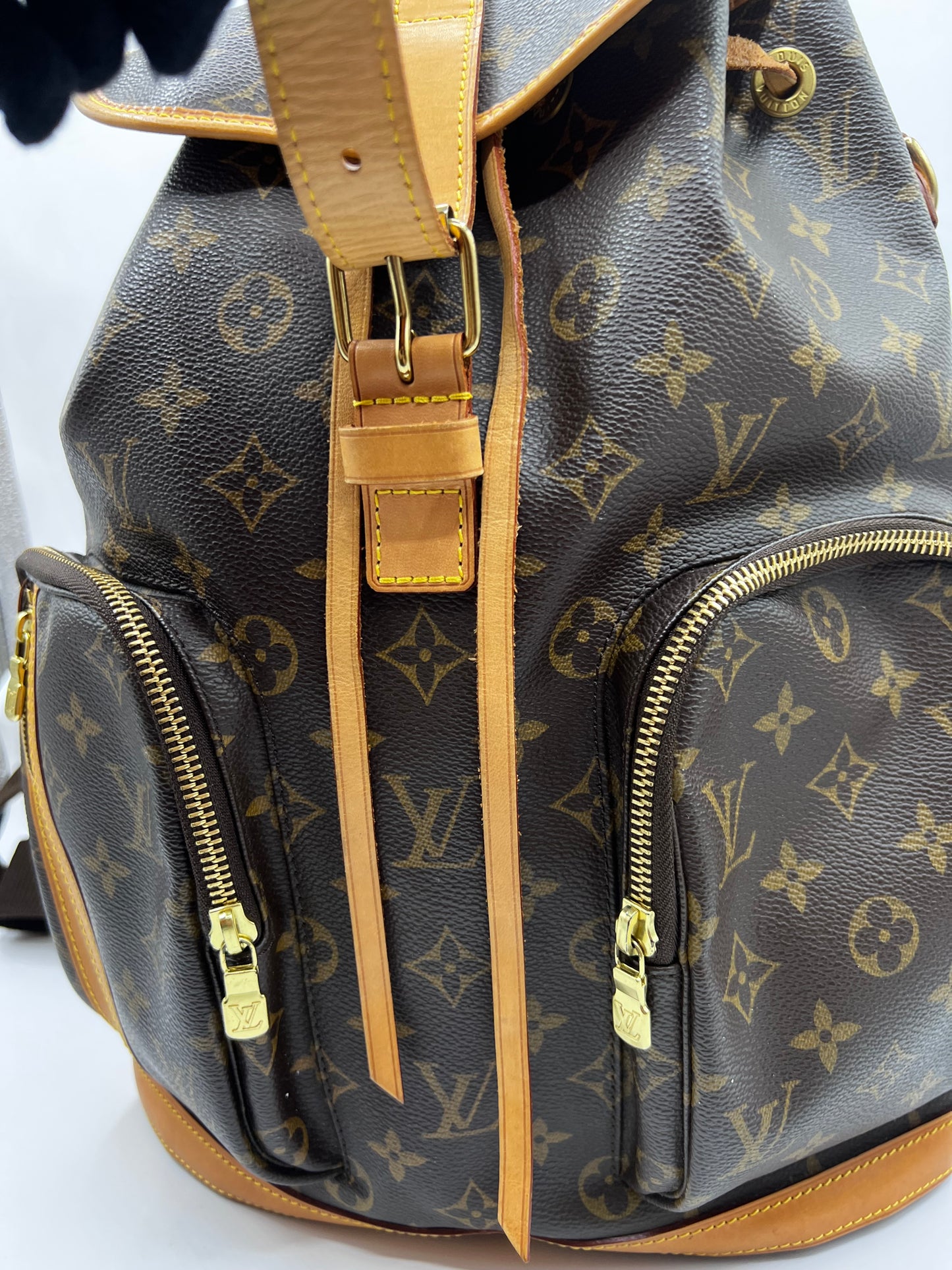 Louis Vuitton Monogram Bosphore Back Pack               (🇵🇭P77,400)