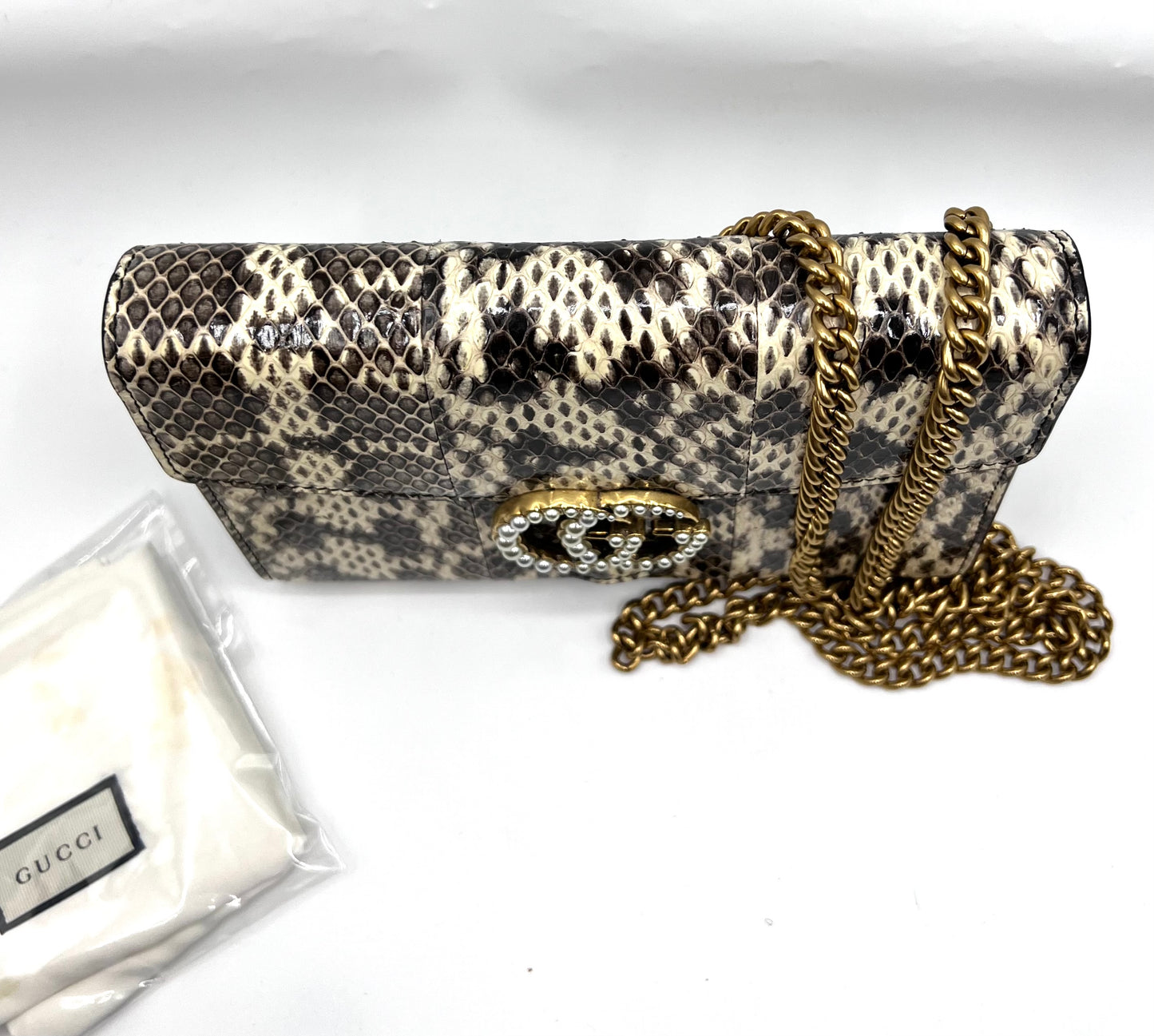 Gucci Pearly GG Marmont Python Wallet On Chain           (🇵🇭P59,340)