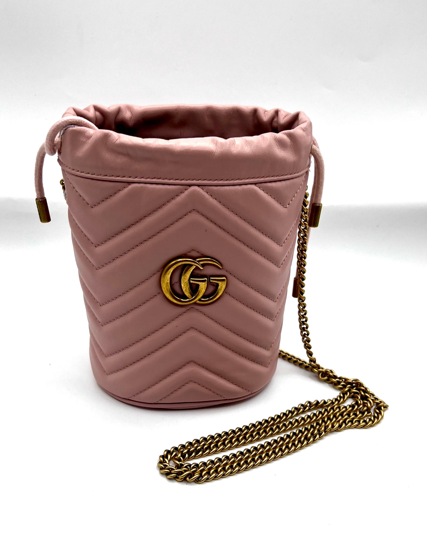 Gucci Marmont Sakura Pink Mini Bucket Bag (🇵🇭P37,840)