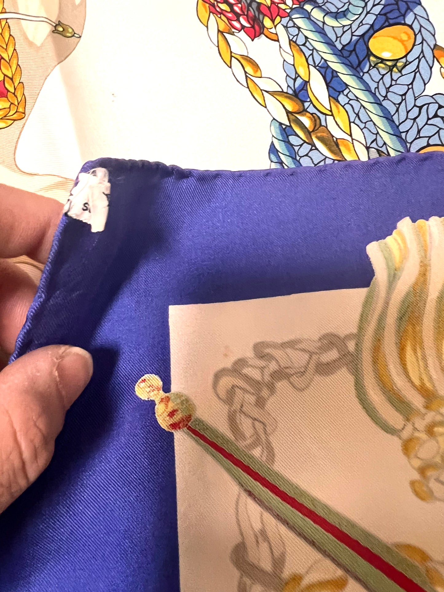 Hermes The Timpanist Blue/White Silk Scarf (🇵🇭P10,320)