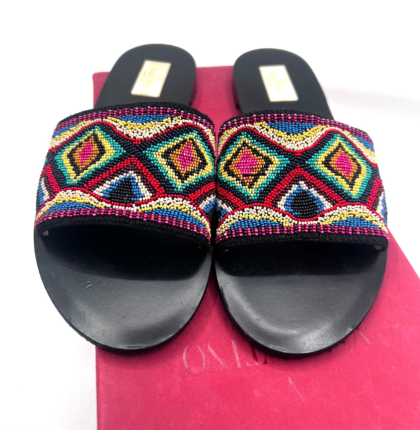 Valentino Garavani Multicolor Bead Embellished Fabric Flat slide S38  (🇵🇭P20,640)