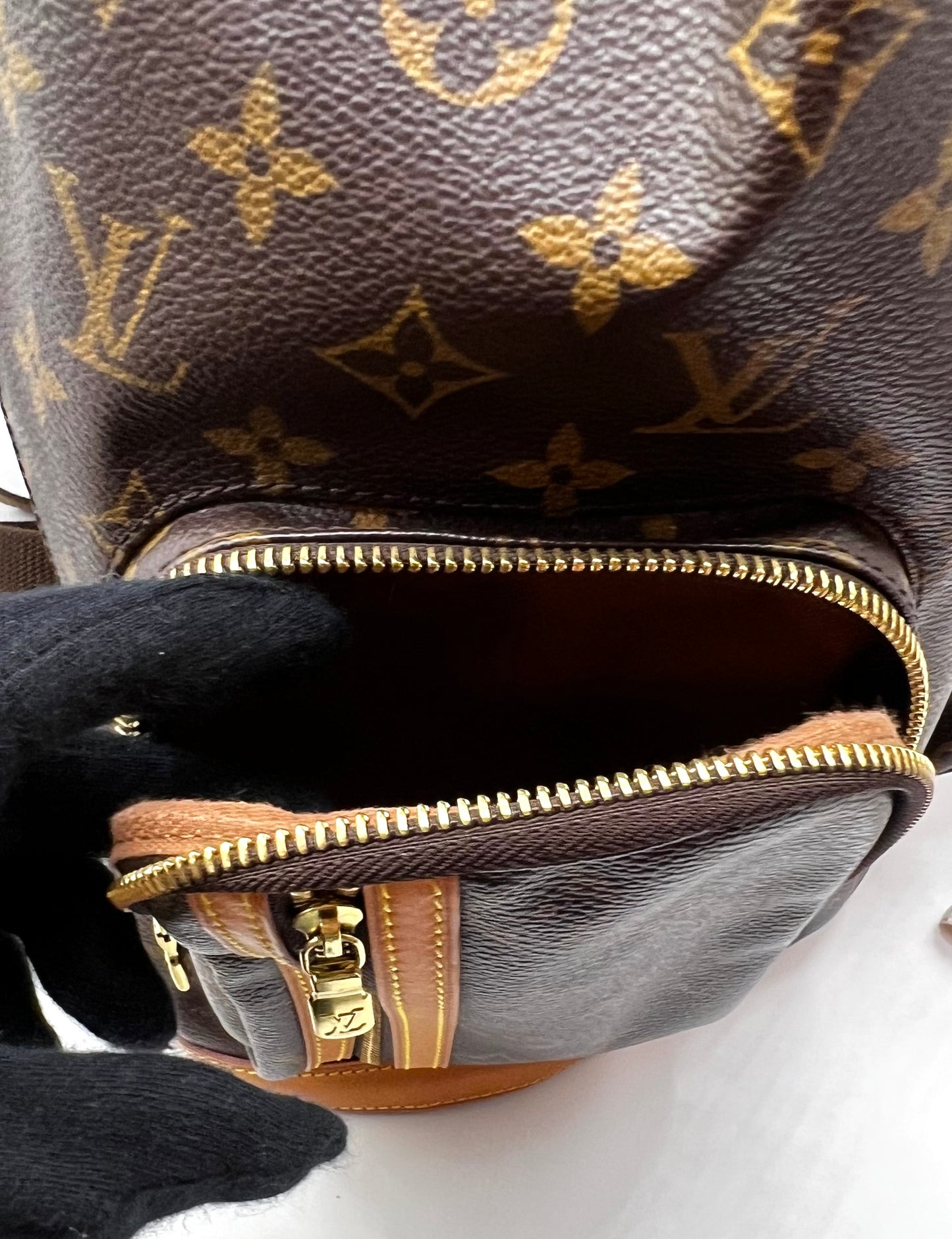 Louis Vuitton Monogram Bosphore Back Pack               (🇵🇭P77,400)