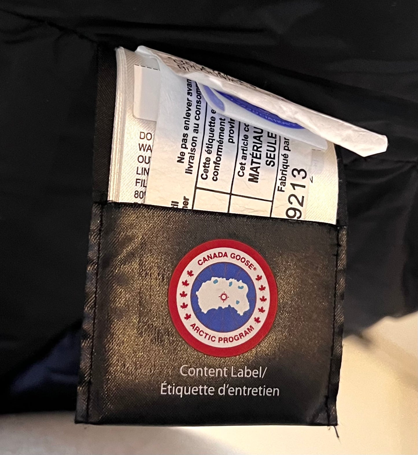 Canada Goose Black Down Vest S~M Size (🇵🇭P24,940)