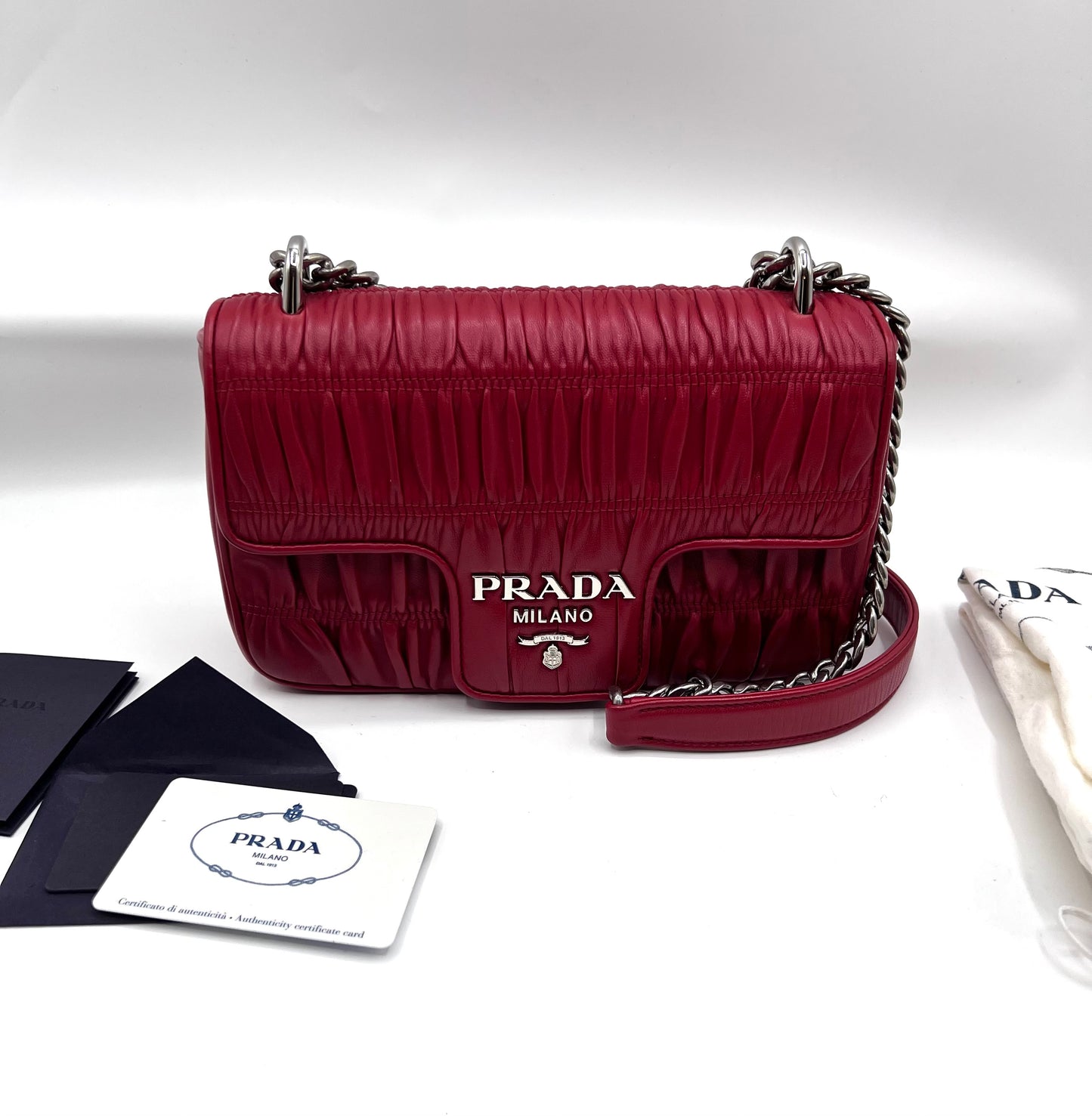 Prada Nappa Gaufre Red Flap Chain Bag  (🇵🇭P51,600)