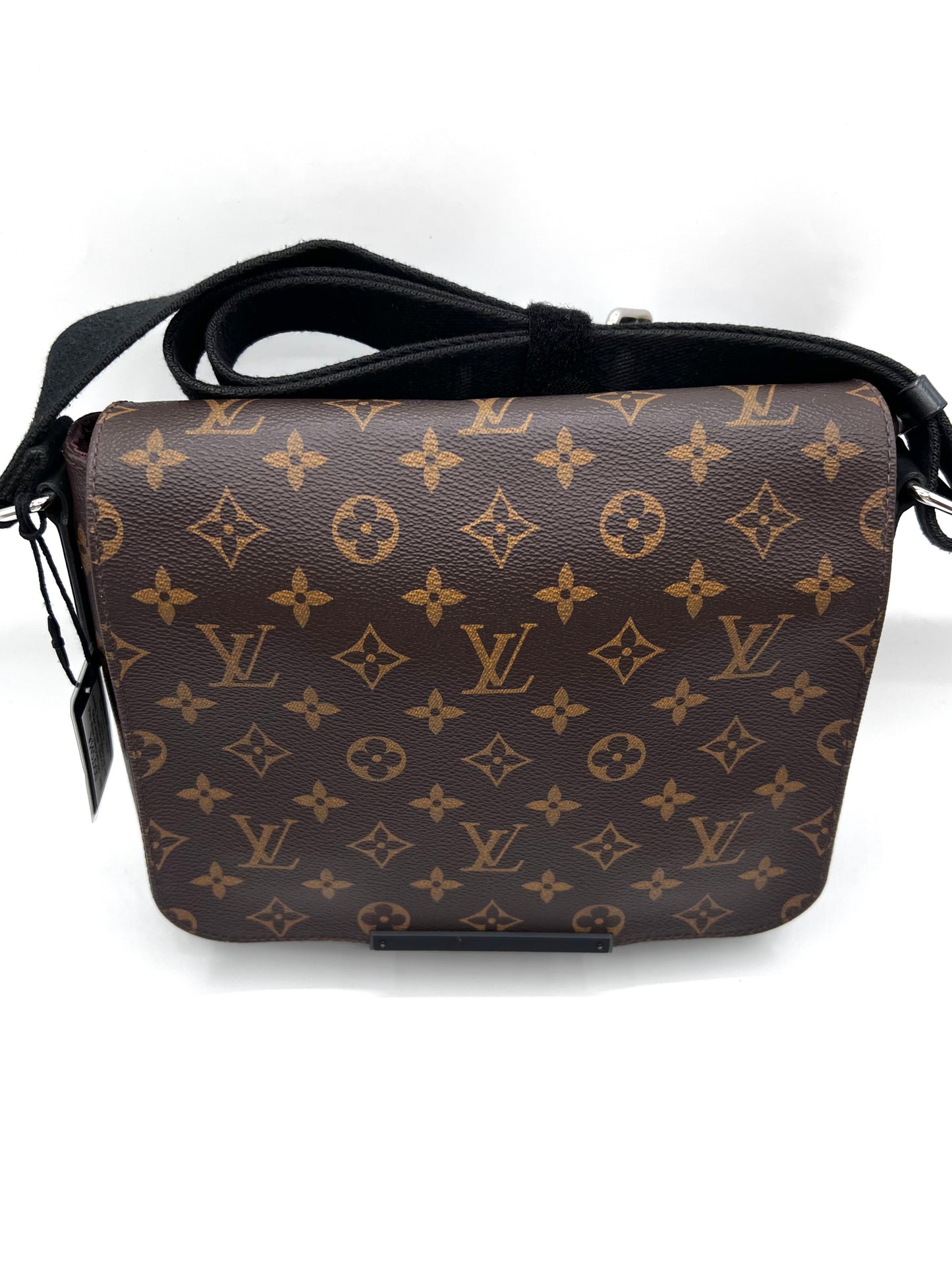 Louis Vuitton Monogram Macassar District Pm size messenger bag  (🇵🇭P62,350)
