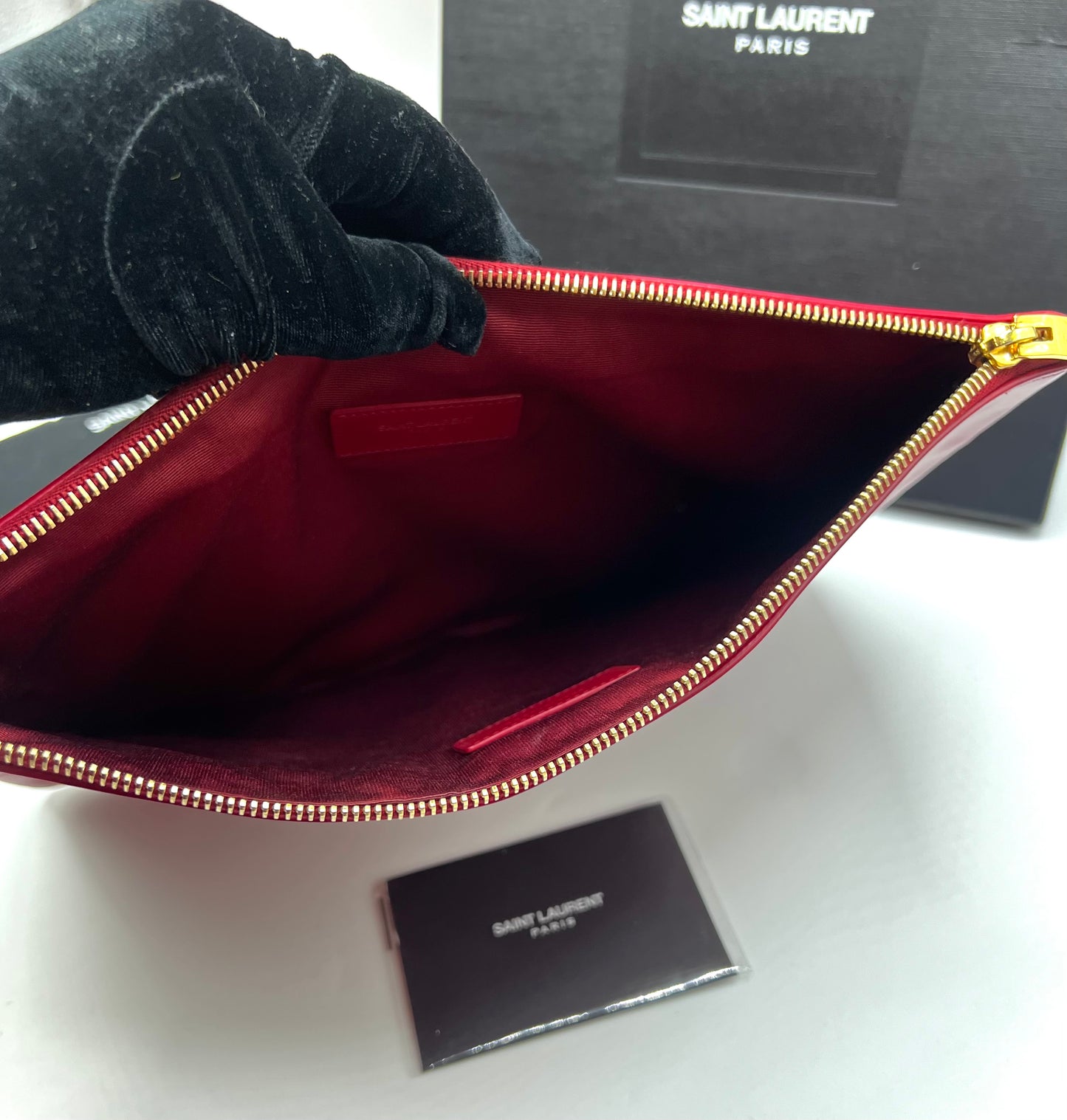 Yves Saint Laurent Red Leather Document Clutch Bag            (🇵🇭P16,340)