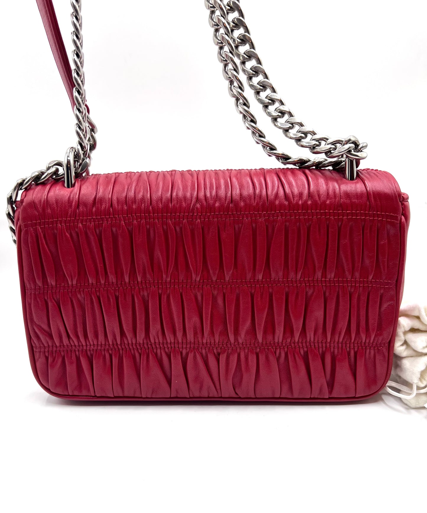Prada Nappa Gaufre Red Flap Chain Bag  (🇵🇭P51,600)
