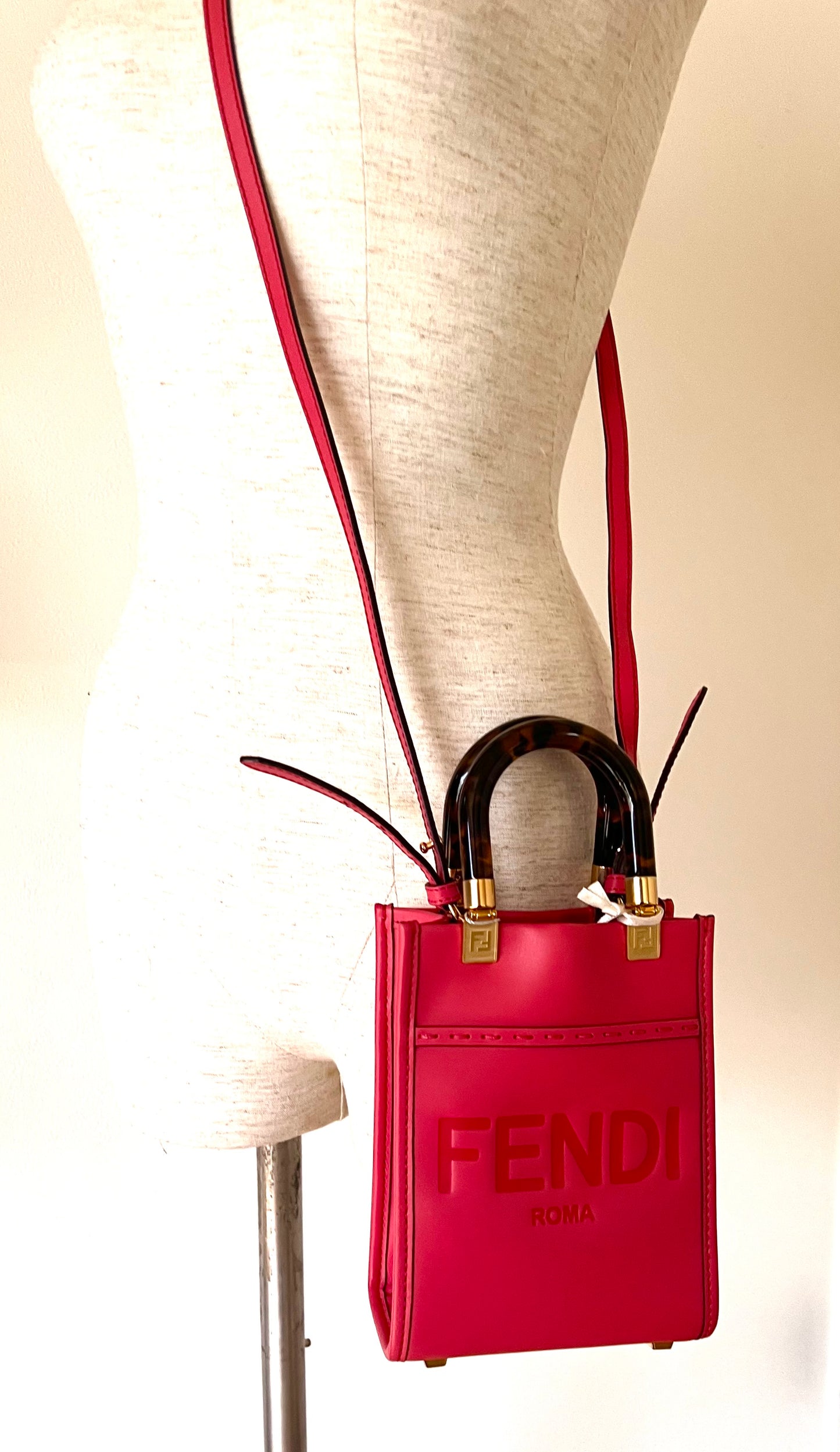 Fendi Mini Sunshine 2 way bag  (🇵🇭P43,000)