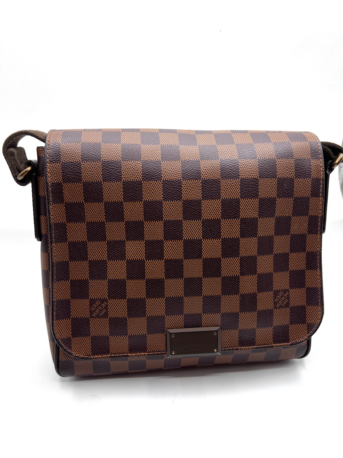 Louis Vuitton District Damier Ebene Pm size Crossbody Bag                      (🇵🇭P55,040)