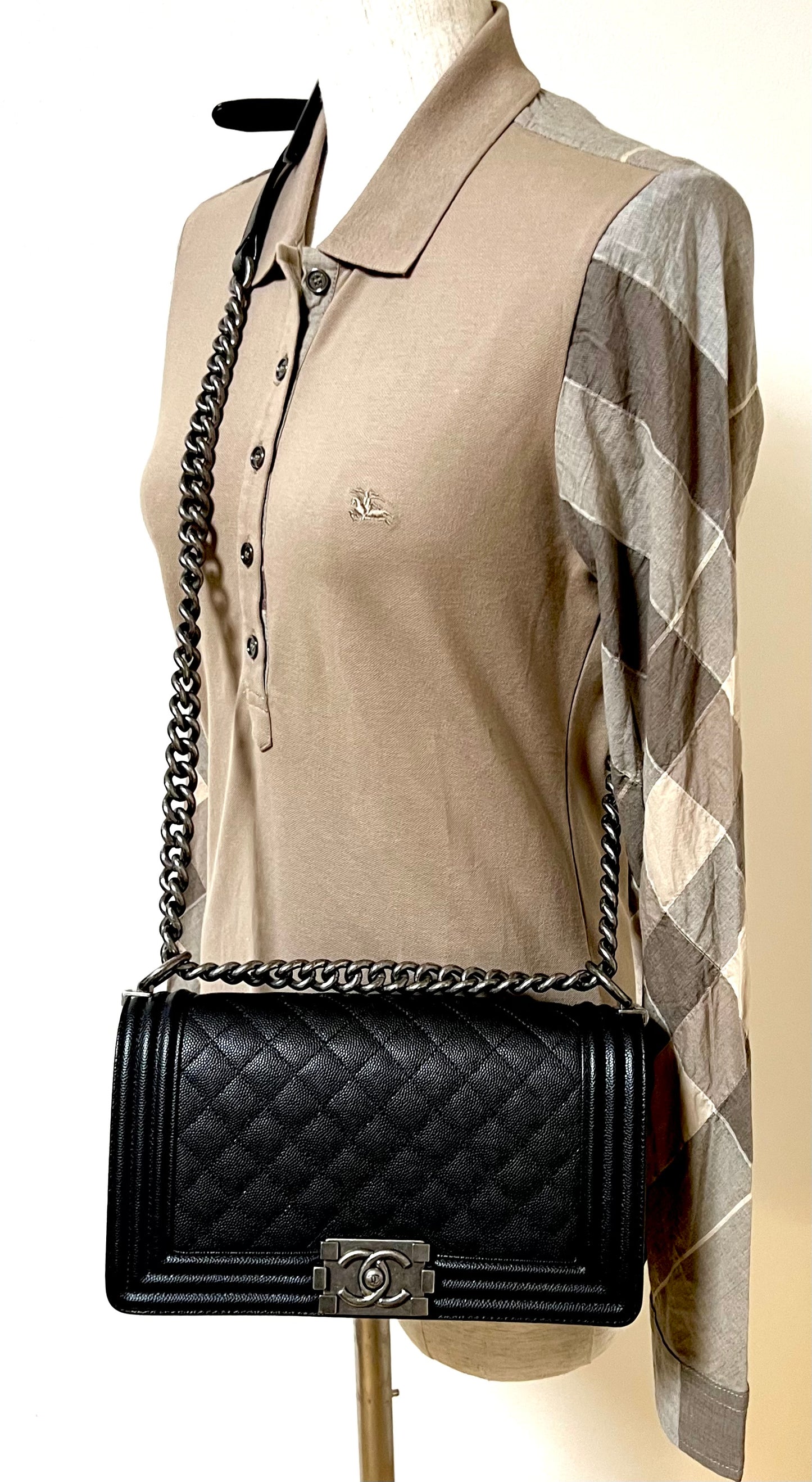 Chanel Leboy Black Caviar Skin Old Medium Riuthenium Hardware Series 30                (🇵🇭P335,400)