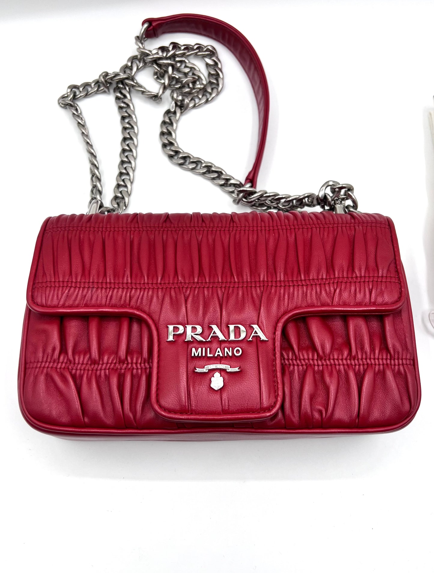 Prada Nappa Gaufre Red Flap Chain Bag  (🇵🇭P51,600)