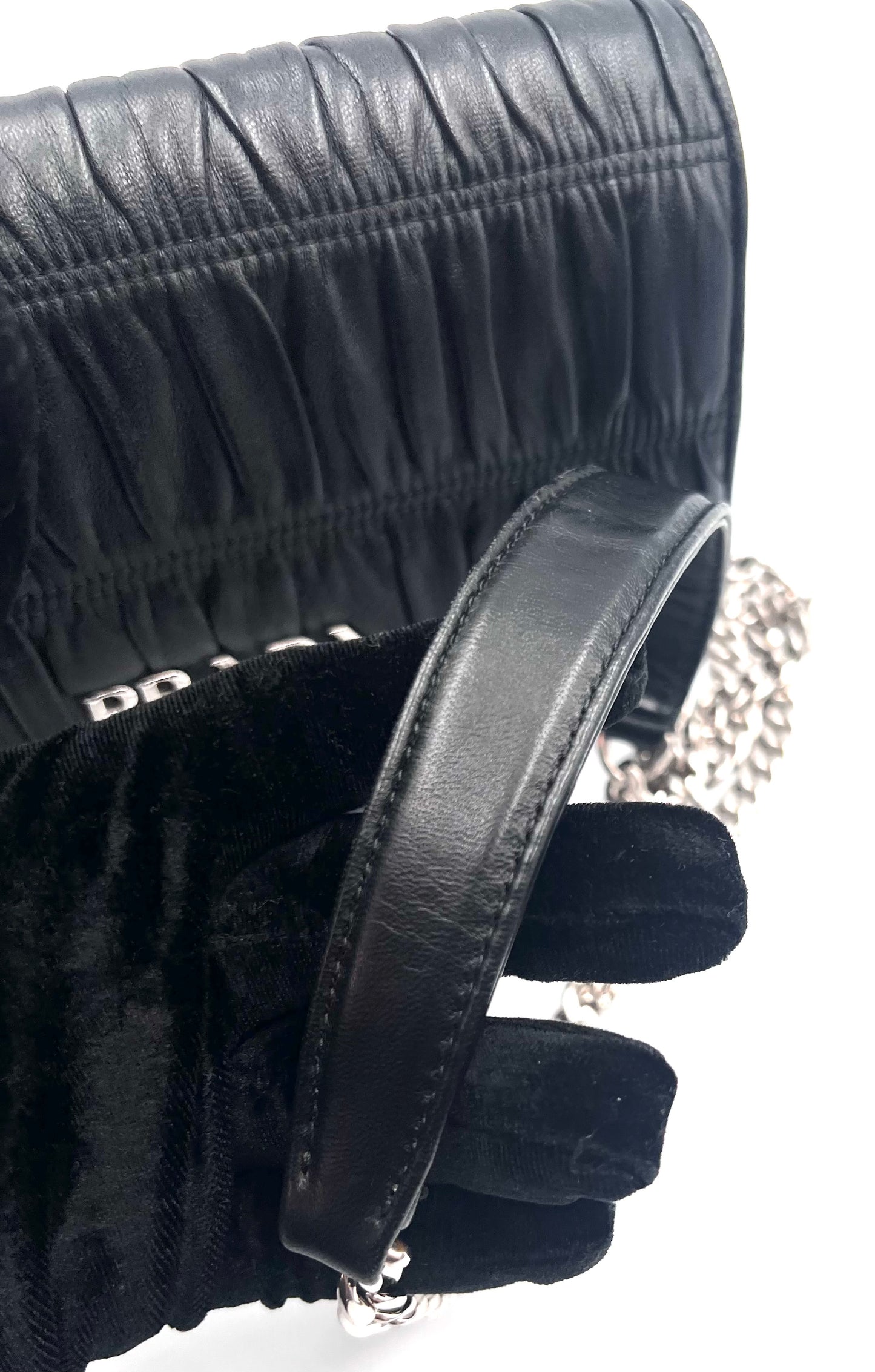 Prada Nappa Gaufre Black Flap Chain Bag(🇵🇭P38,270)