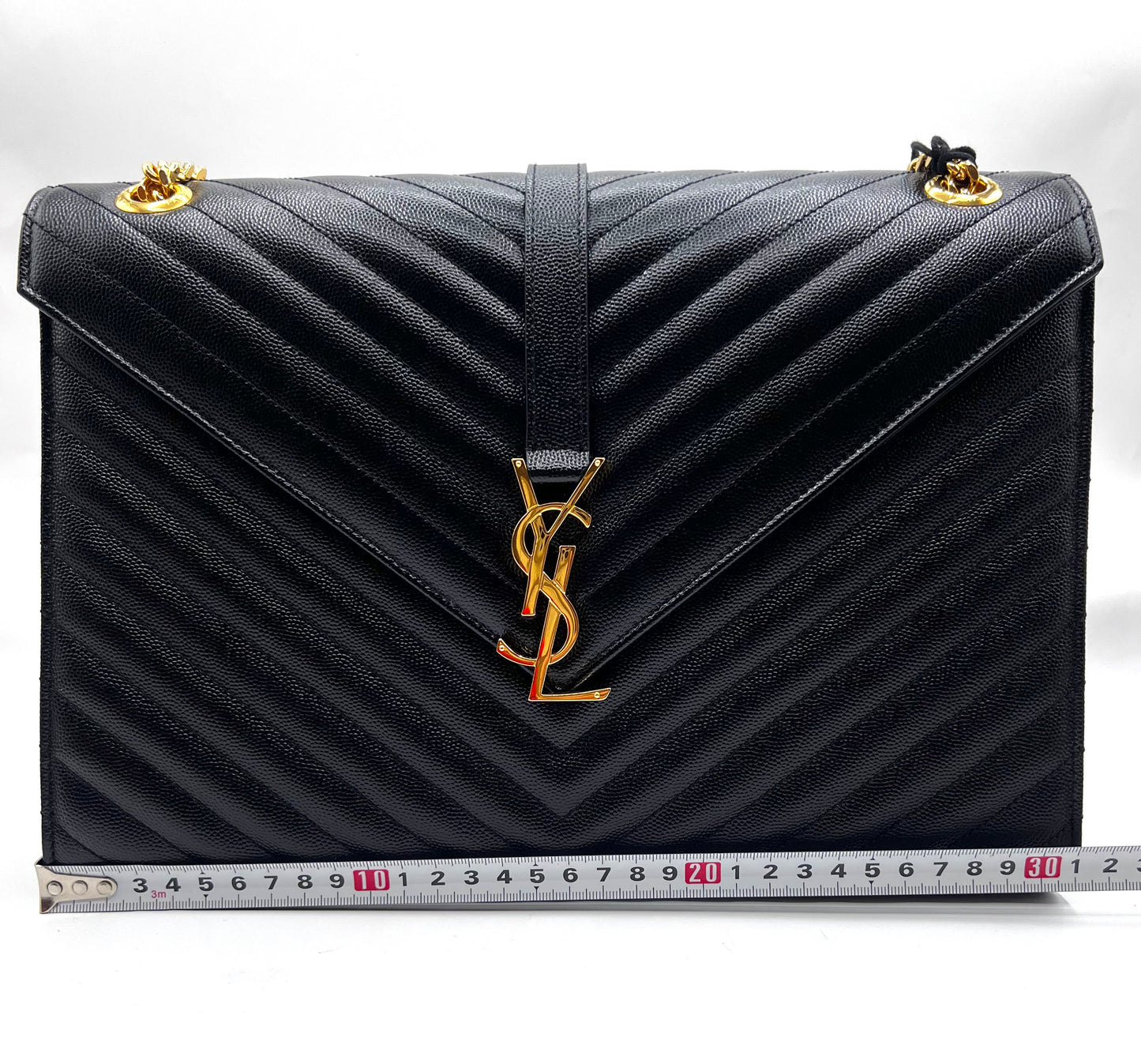 Yves Saint Laurent Chevron Large Envelope Flap Chain Shoulder Bag  (🇵🇭P94,600)