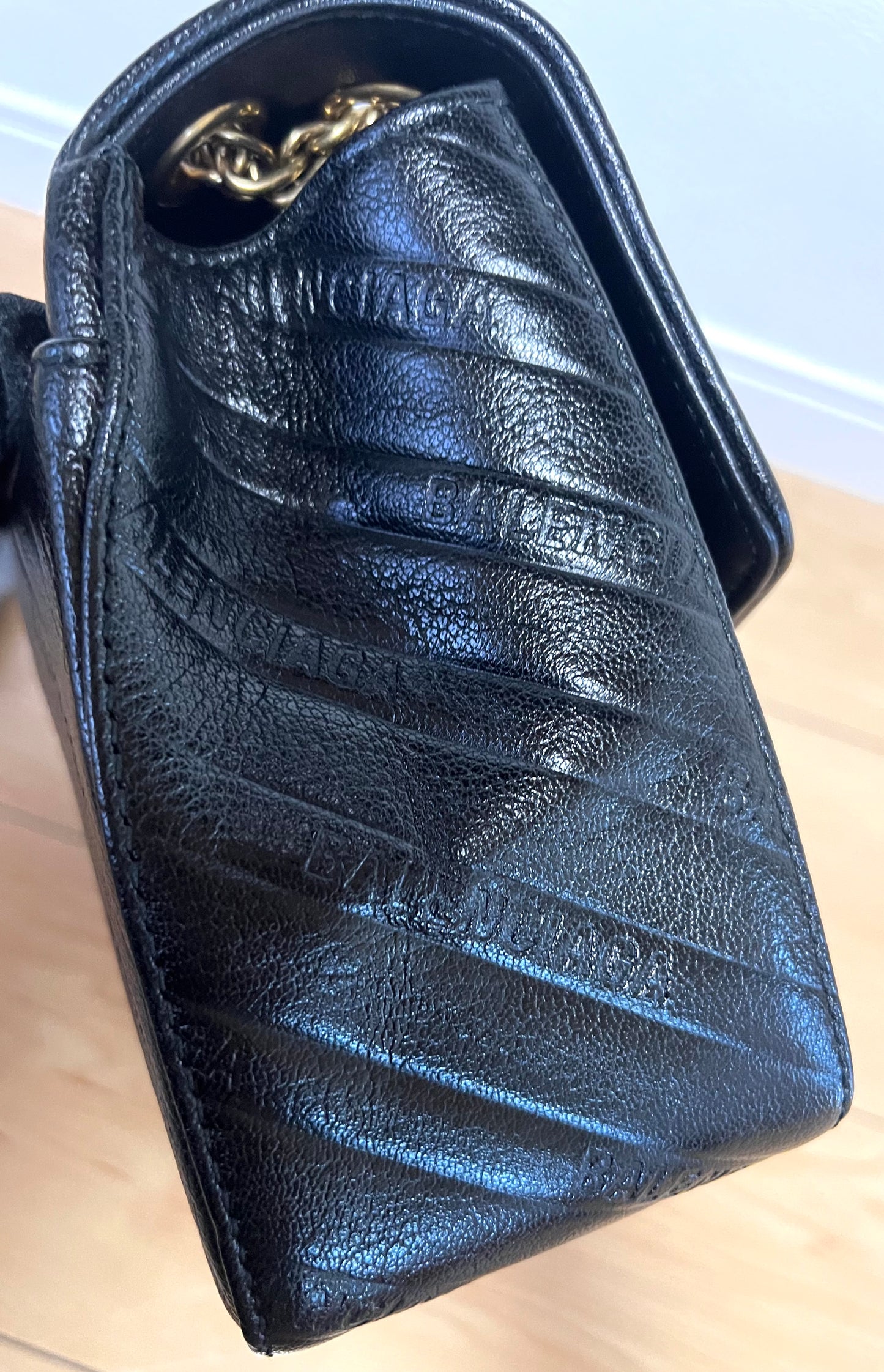 Balenciaga BB Black Leather Chain Shoulder Bag MM size   (🇵🇭P59,340)