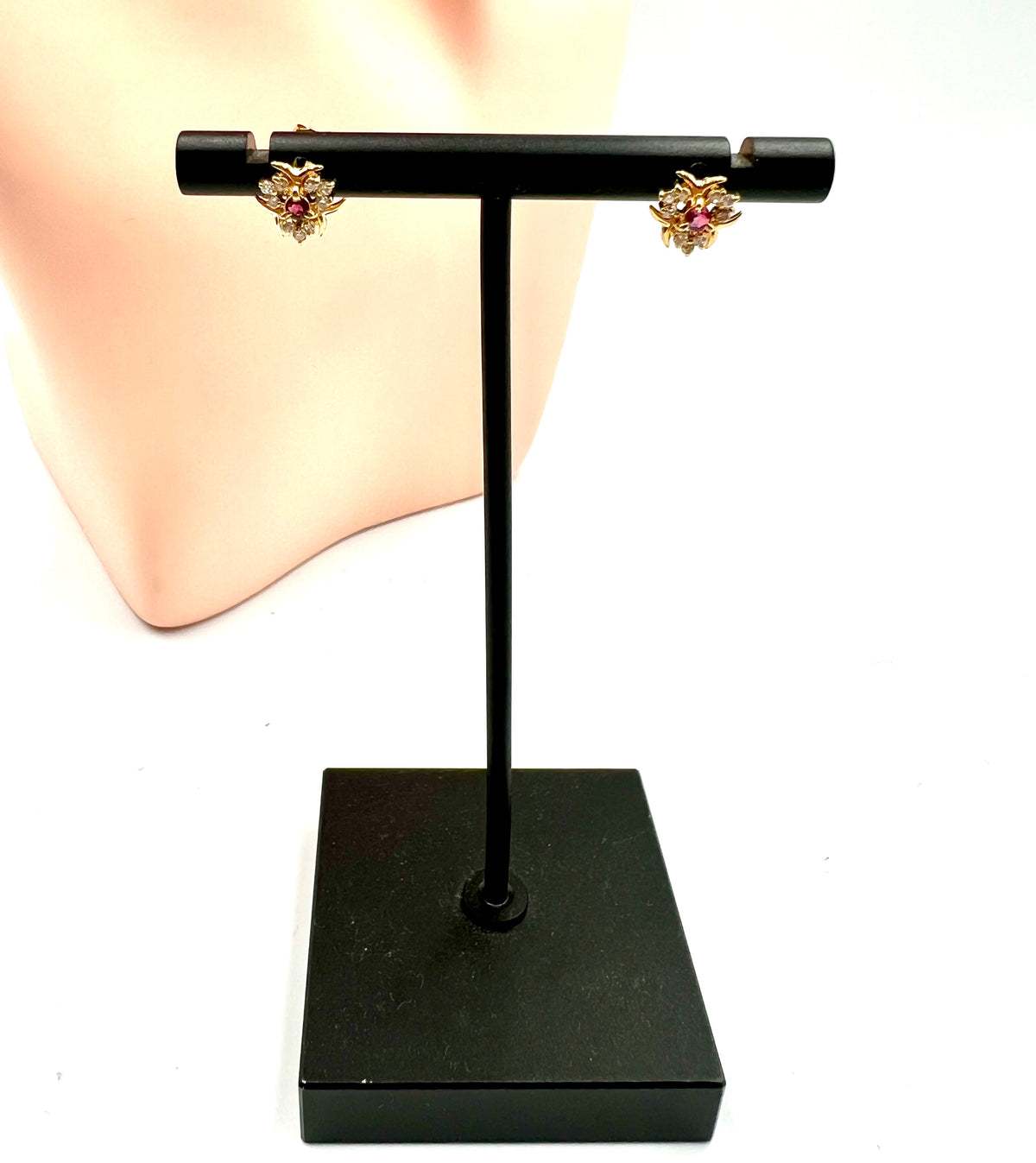 K18 Jp Gold Earings Ruby 0.14 ct 1.2g w/ cert (🇵🇭P14,960)