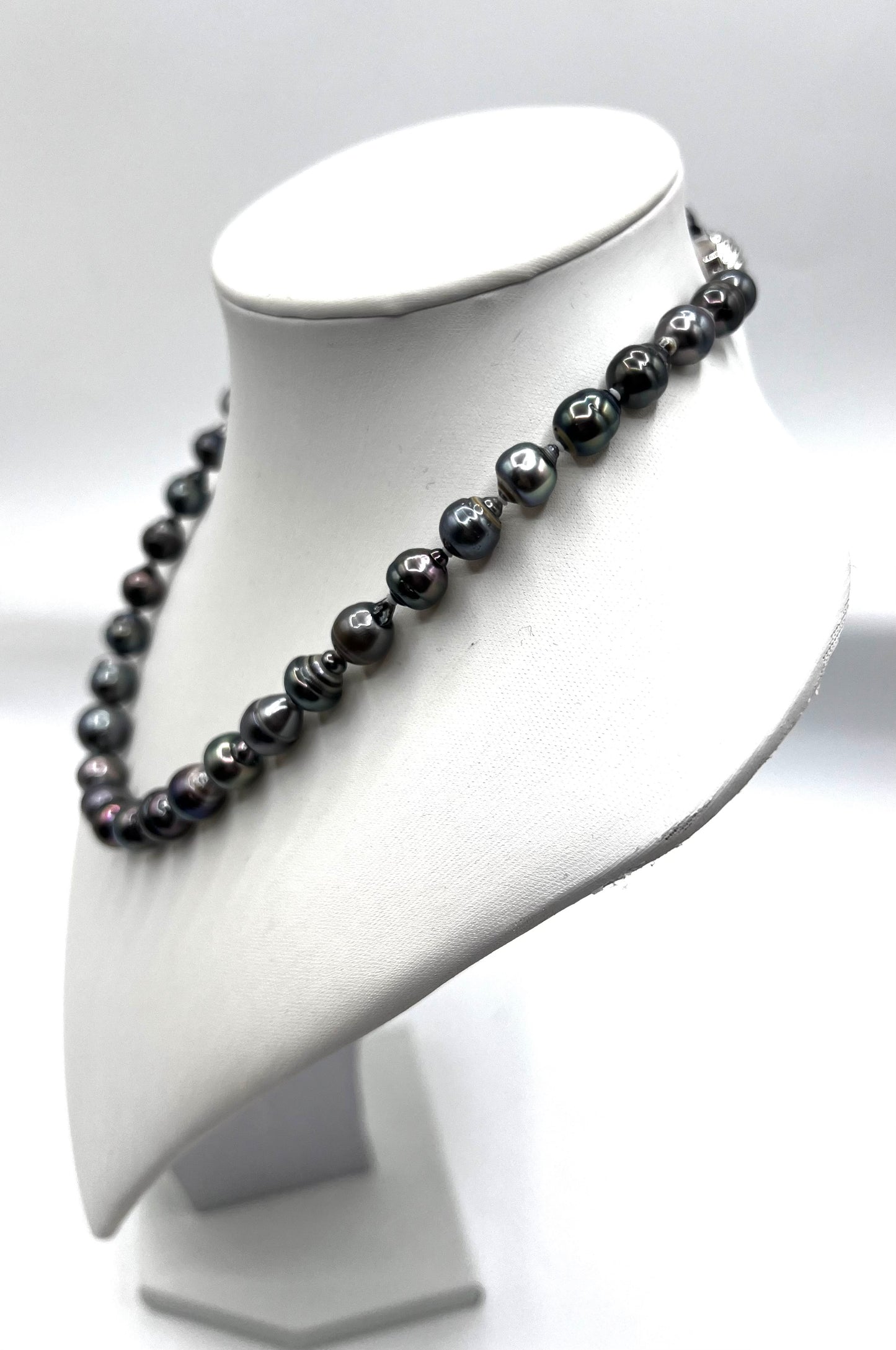 South Sea Barok Pearl Necklace Silver H.W. 42cm      (🇵🇭P14,620)