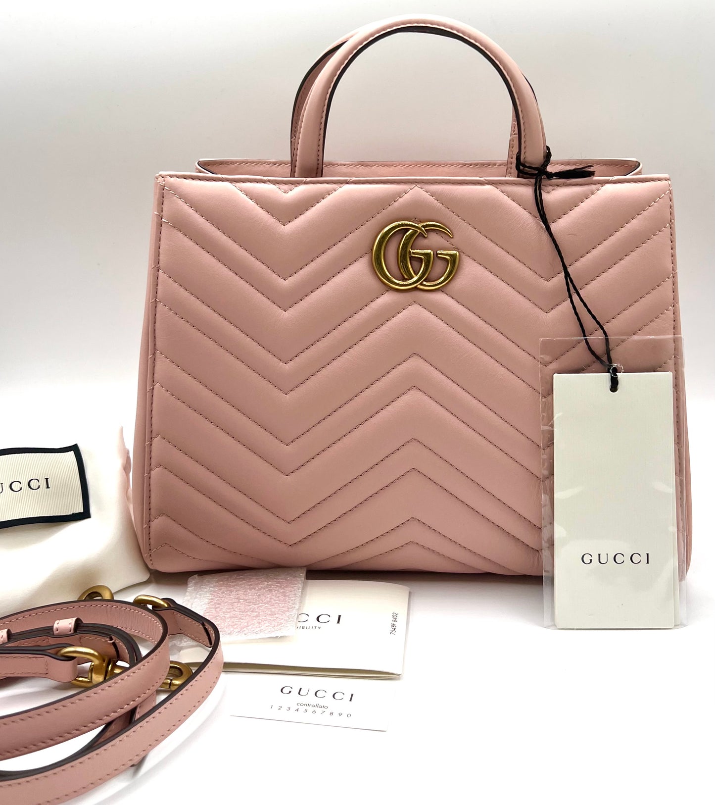 Gucci GG Marmont Quilted Leather 2 way Bag in Pink      (🇵🇭P63,640)