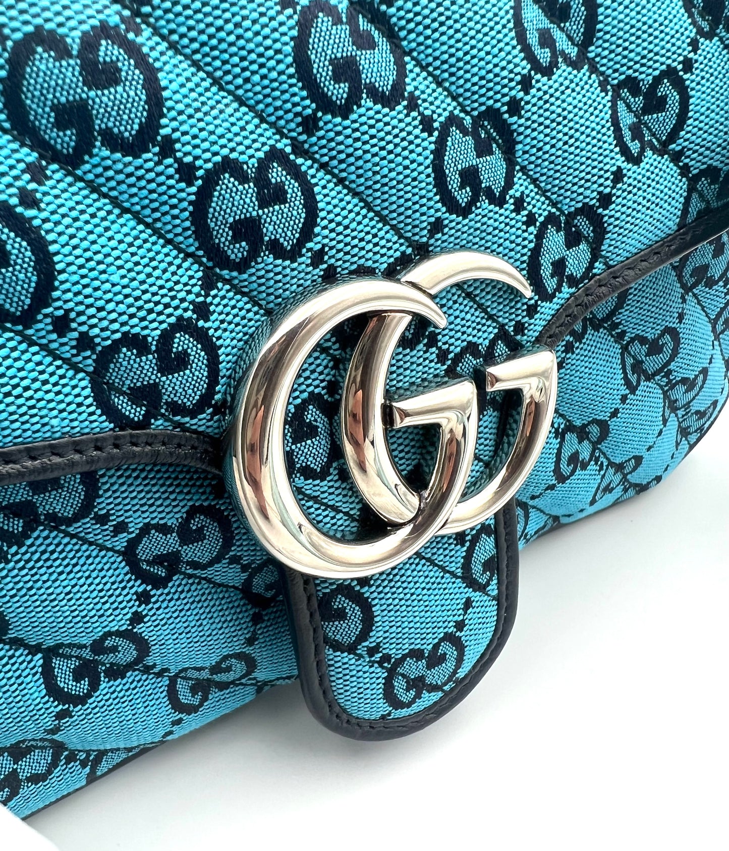 Gucci Marmont Blue Canvas Chain Flap MM size SHW        (🇵🇭P67,940)