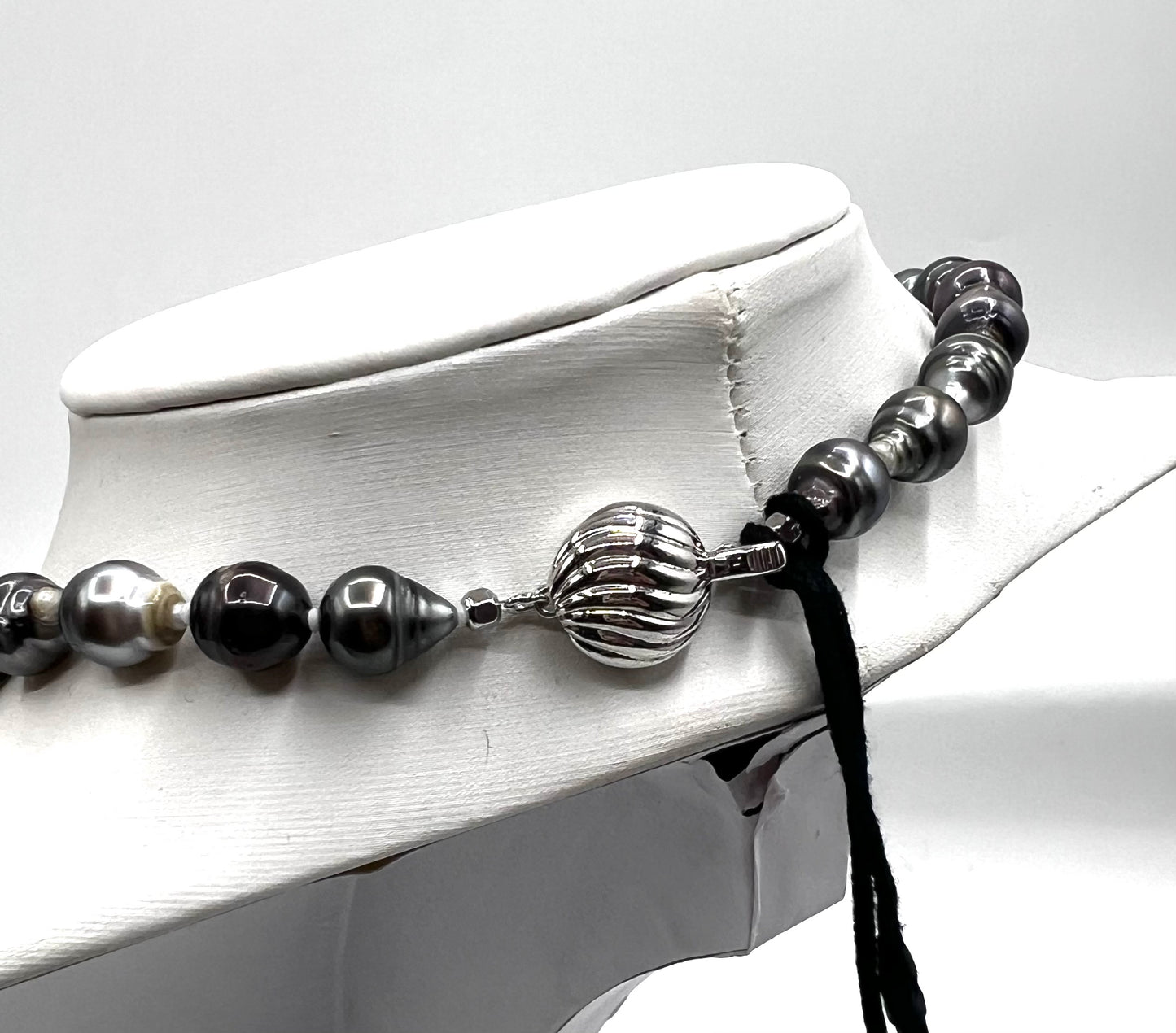 South Sea Barok Pearl Necklace Silver H.W. 42cm      (🇵🇭P14,620)