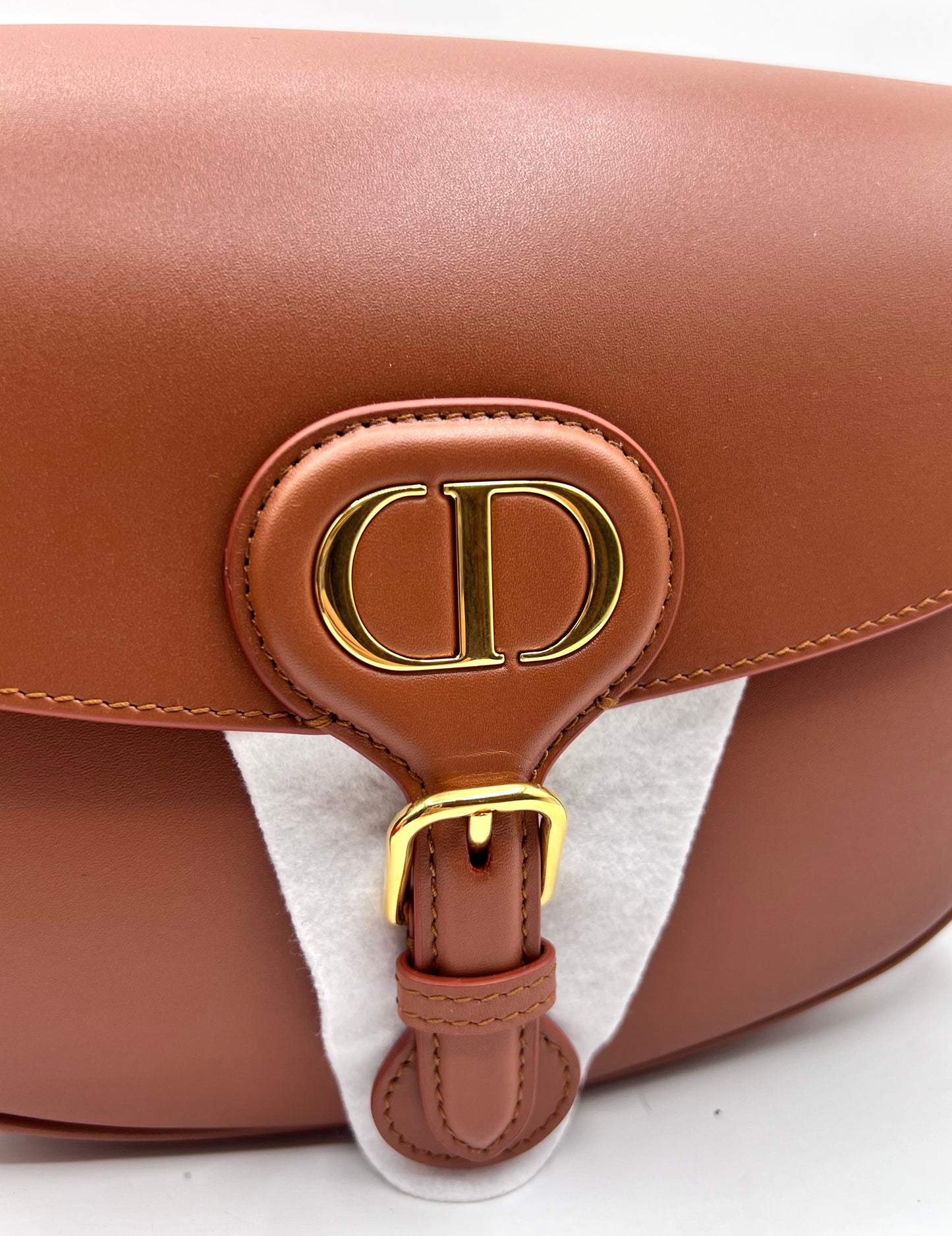 Christian Dior Box Calfskin Medium Bobby Camel Flap     🇵🇭P184,900🇵🇭