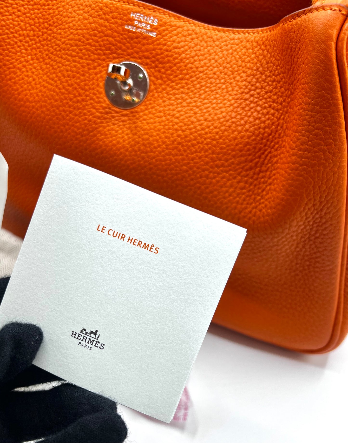 Hermes Lindy 30 Orange Taurillon Clemence Leather PHW Stamp Square R              (🇵🇭P249,400)