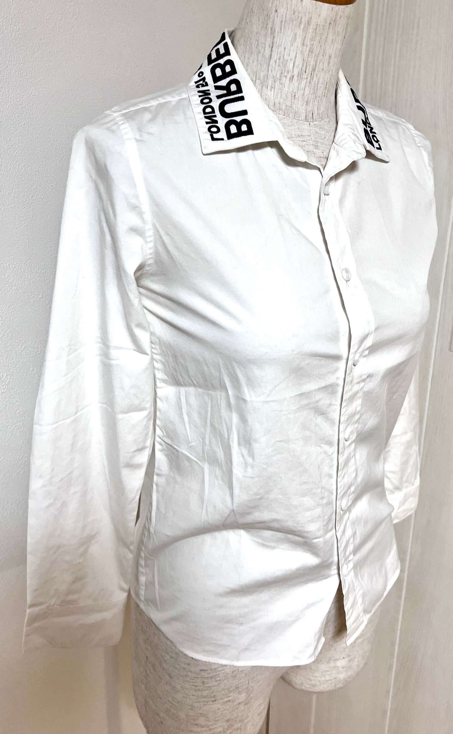 Burberry London White Button Down Polo Fof Kids Size 140cm  (🇵🇭P3,440)