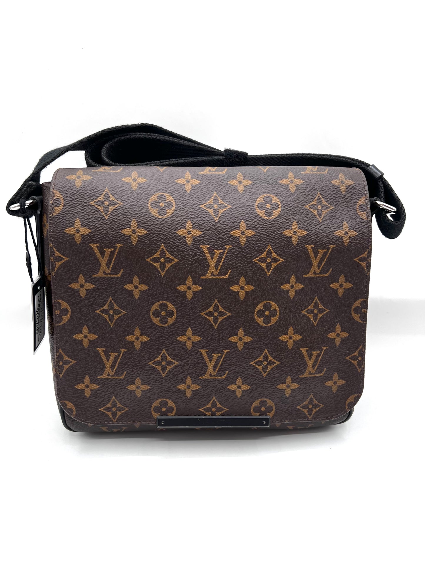 Louis Vuitton Monogram Macassar District Pm size messenger bag  (🇵🇭P62,350)