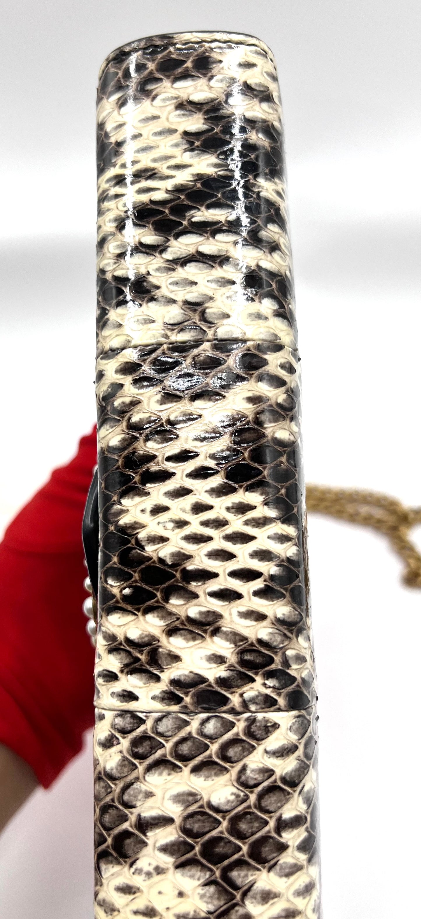 Gucci Pearly GG Marmont Python Wallet On Chain           (🇵🇭P59,340)