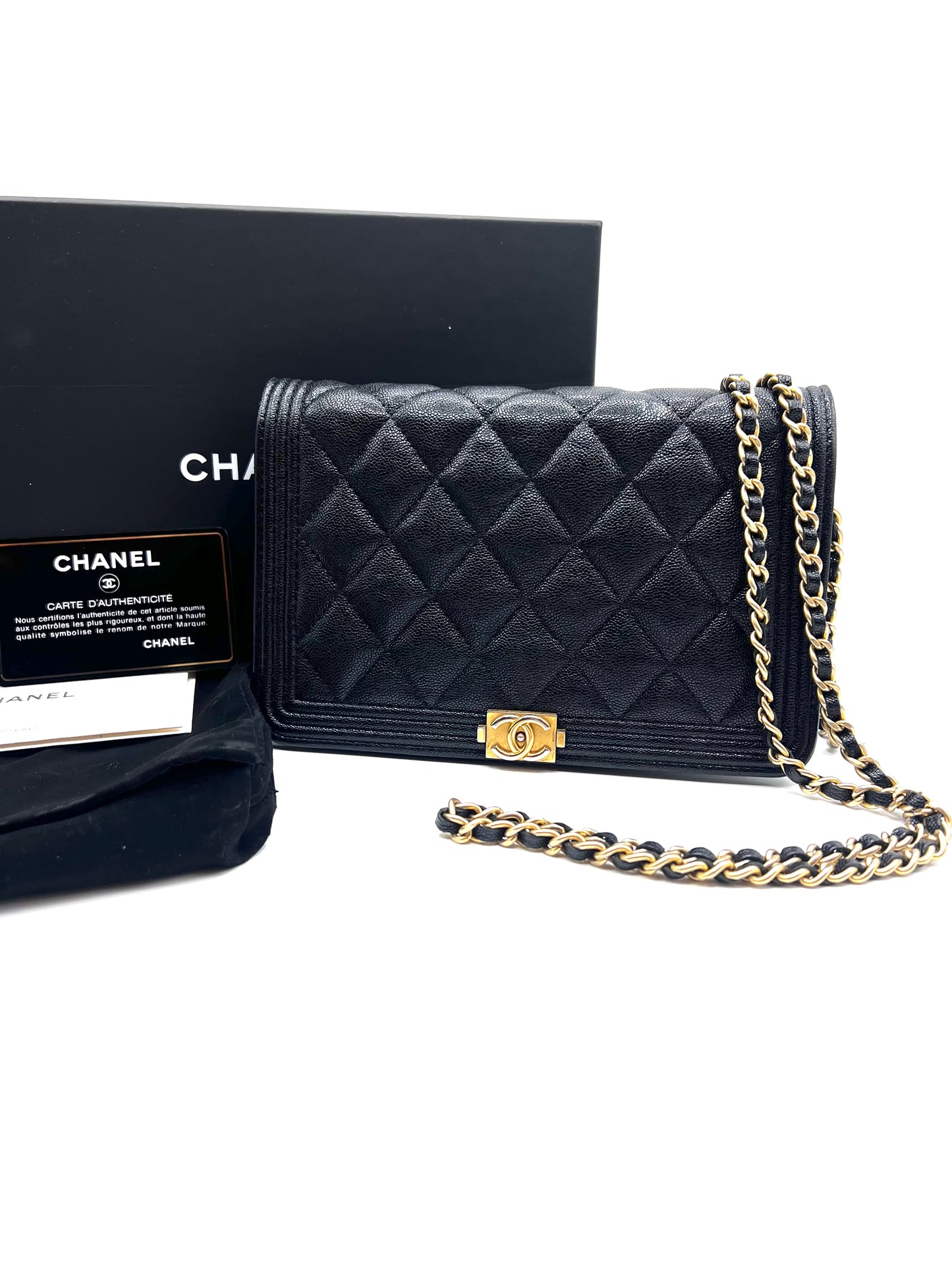 Chanel Le Boy Quilted Caviar Wallet On Chain  (🇵🇭P163,400)