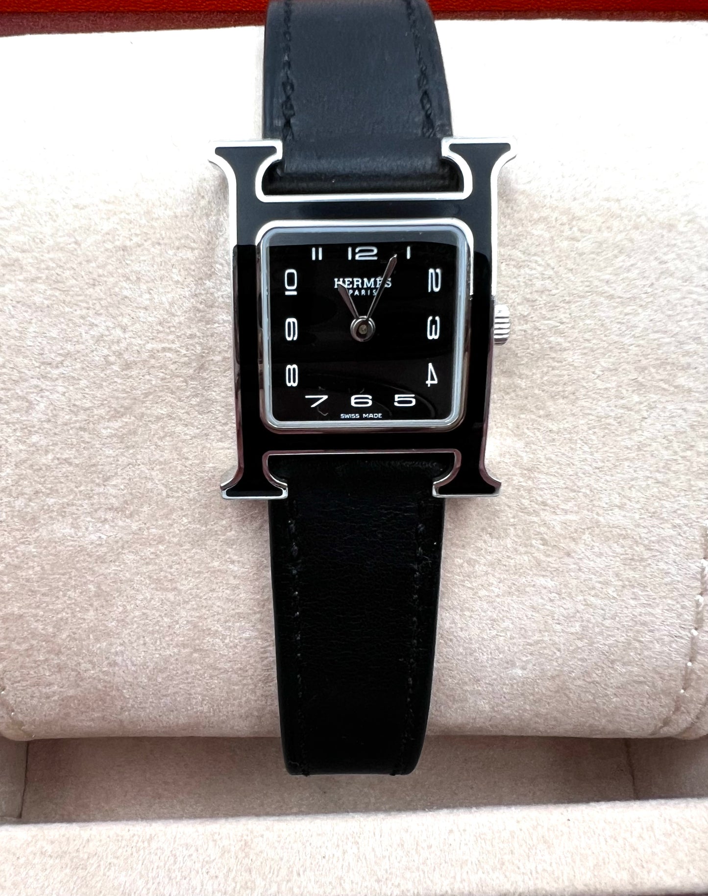 Hermes H Watch Black Dial/ Black Leather strap 21mm Yr.2021 16cm (🇵🇭P79,550)