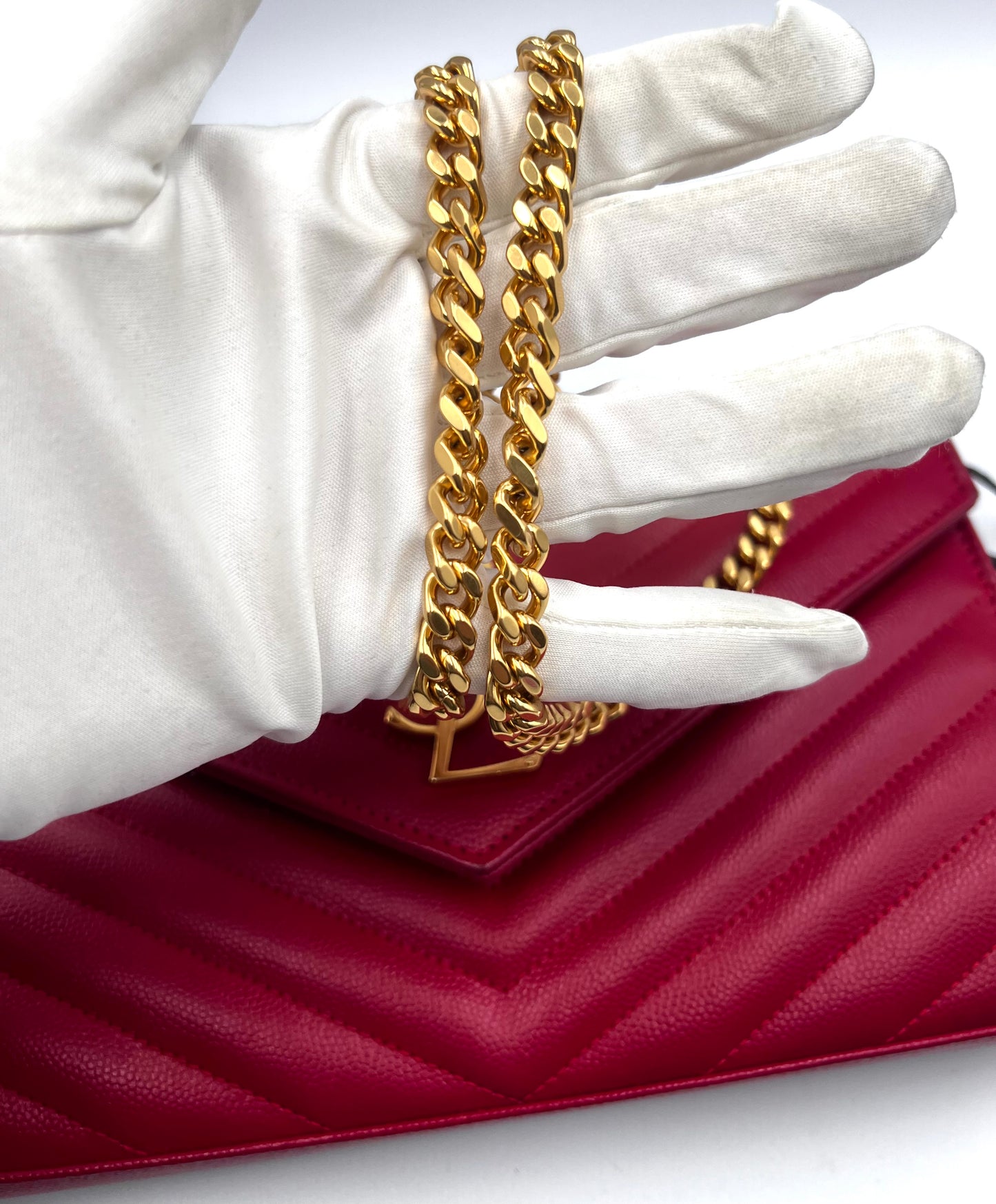 Yves Saint Laurent Cassandre Wallet On Chain Mm Size       (🇵🇭P63,640)