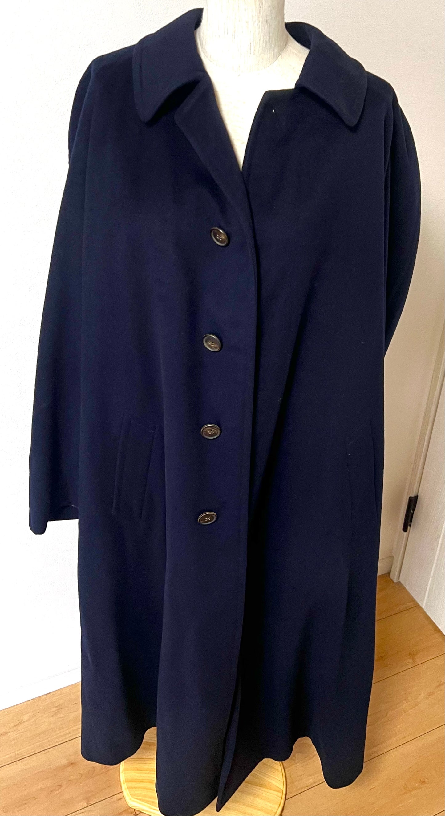 Hermes Navy Blue Long Trench Coat XL size   (🇵🇭P27,520)