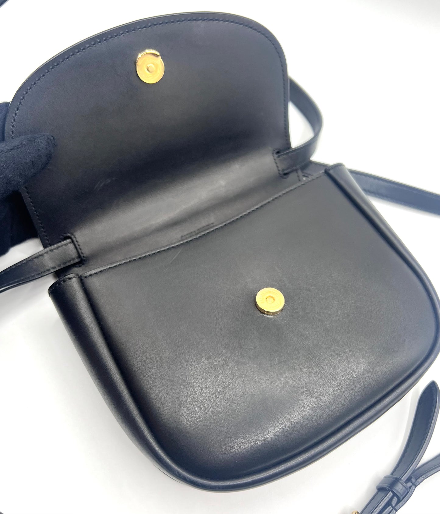 Ysl Kaia Small Leather Shoulder Bag  (🇵🇭P63,640)