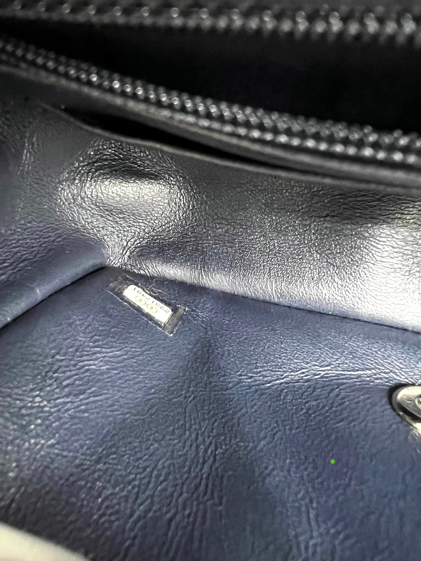 Chanel Classic Mini Flap Dark Blue Lambskin GHW 29Holo      (🇵🇭P257,140)